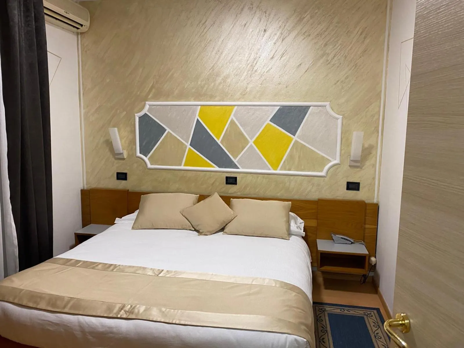 Bed in Hotel San Marco BB