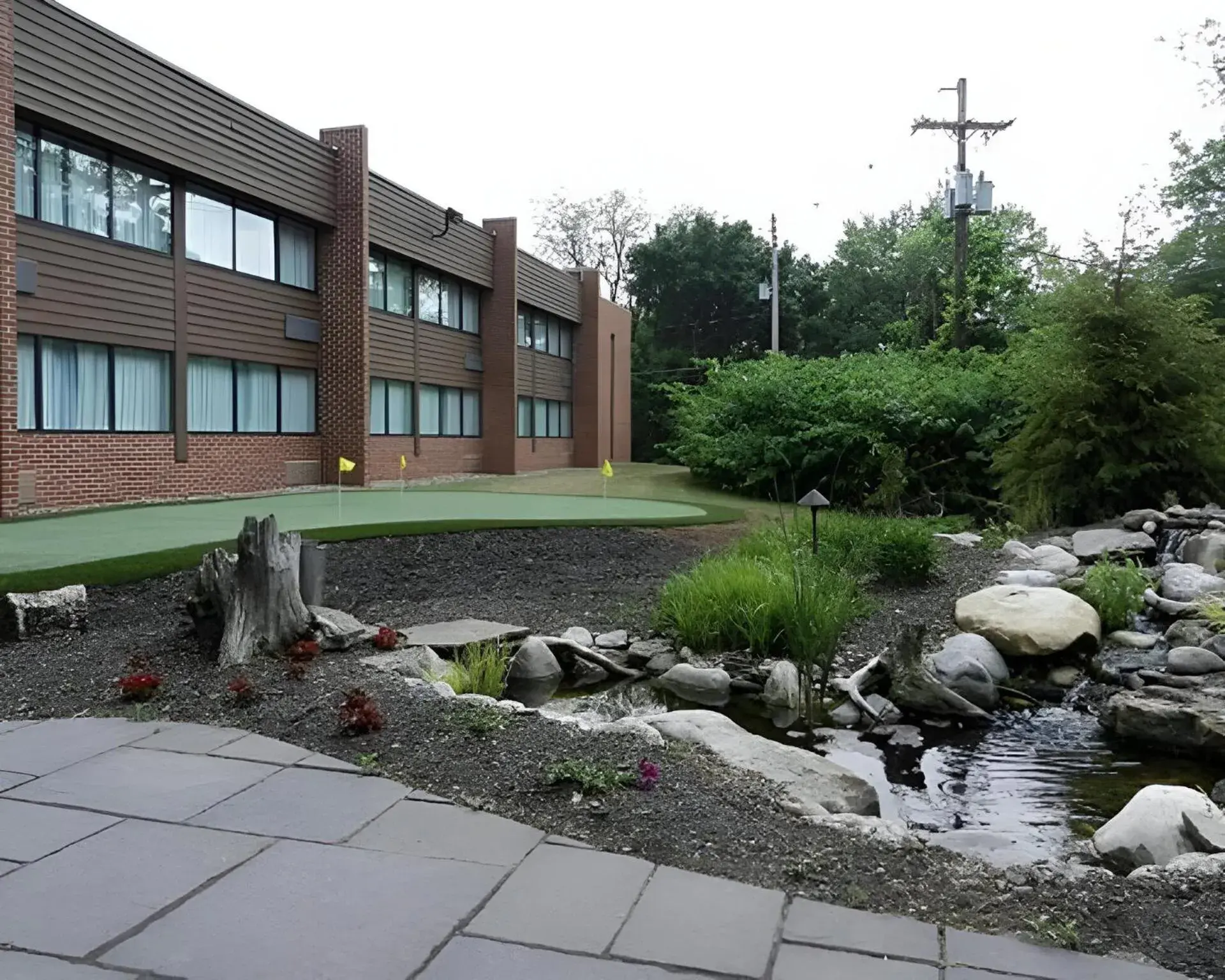 Property building in Quality Inn & Suites Altoona Property building in Quality Inn & Suites Altoona