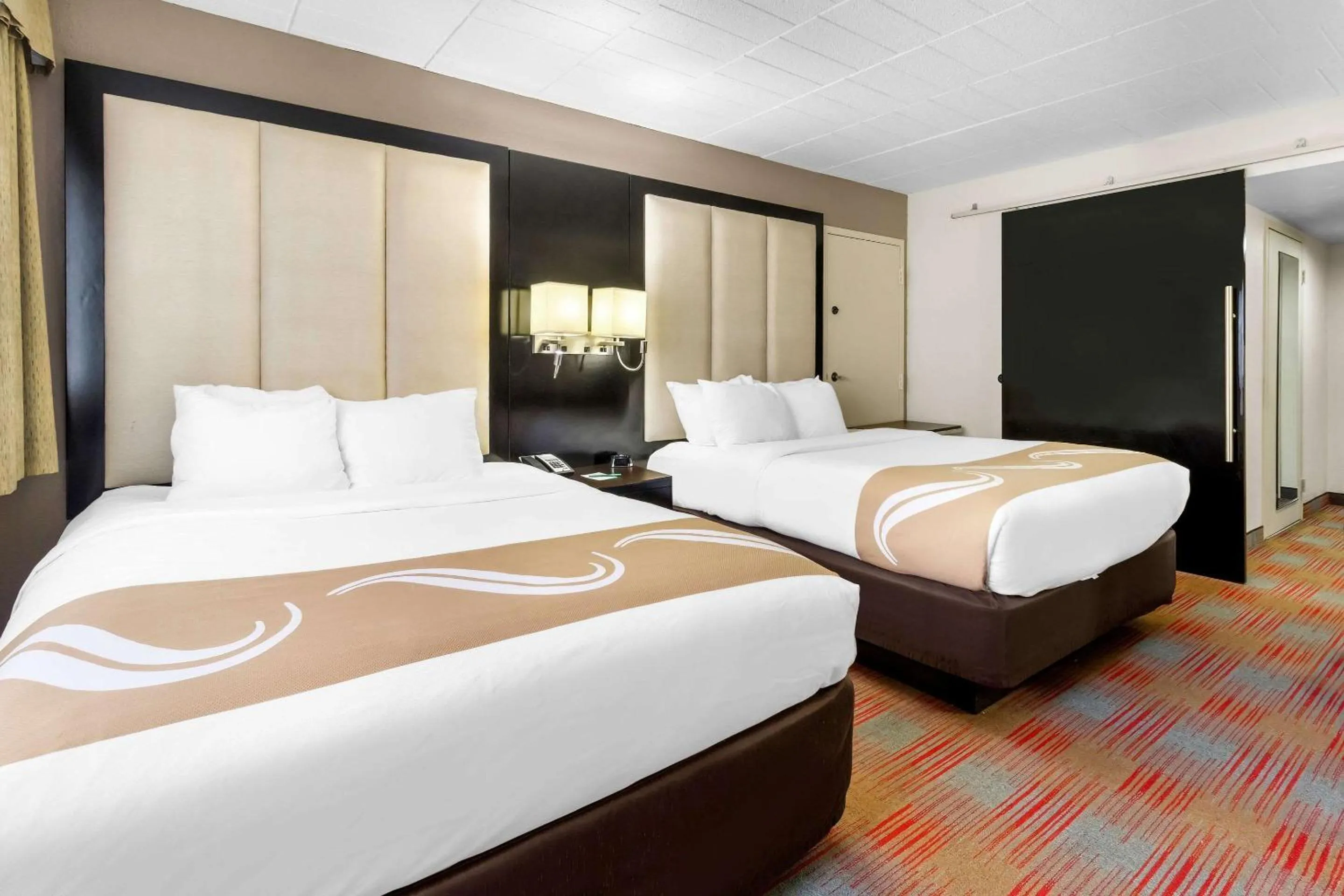 Bedroom, Bed in Quality Inn & Suites Altoona