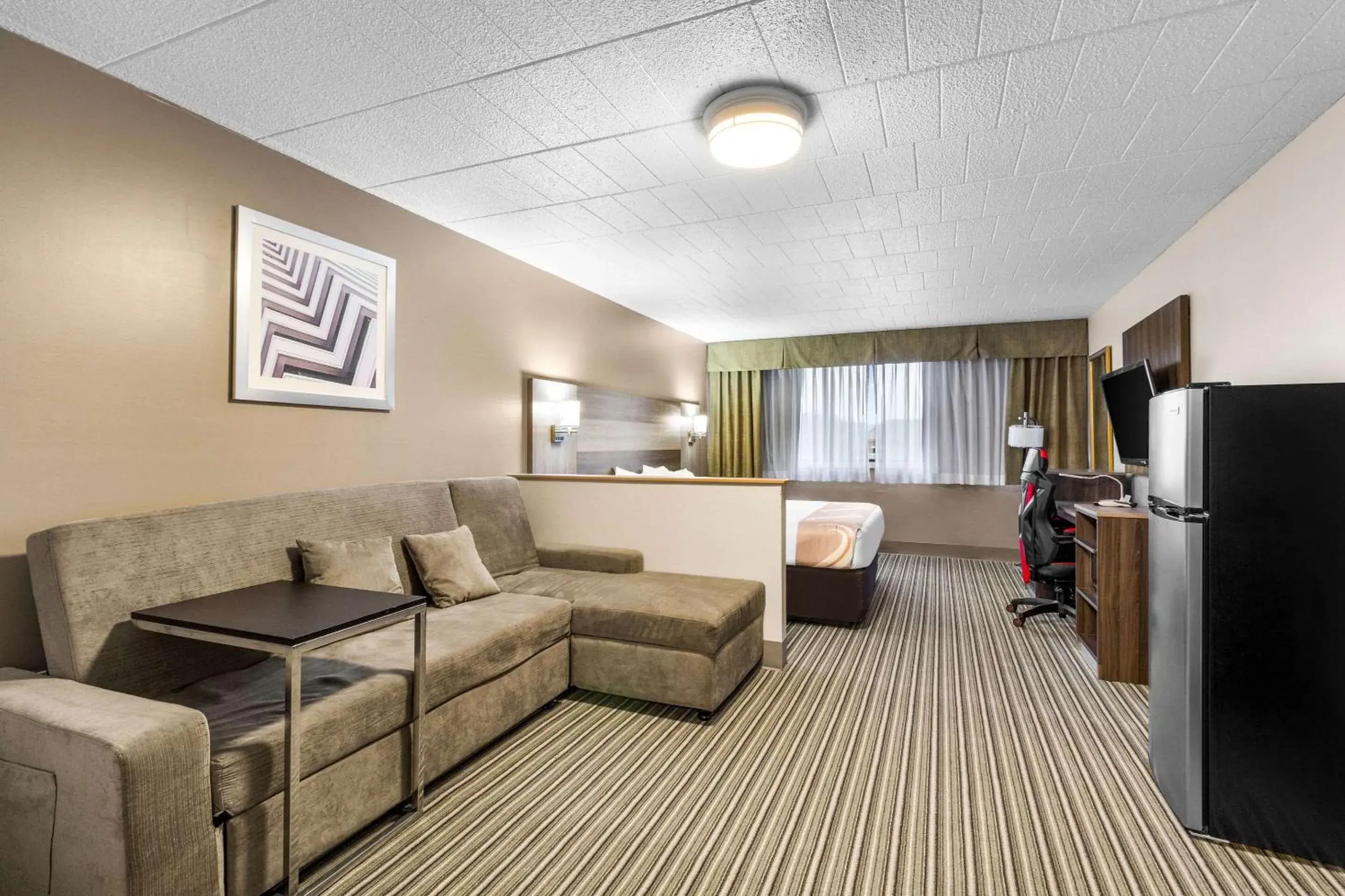 King Suite with Sofa Bed in Quality Inn & Suites Altoona King Suite with Sofa Bed in Quality Inn & Suites Altoona