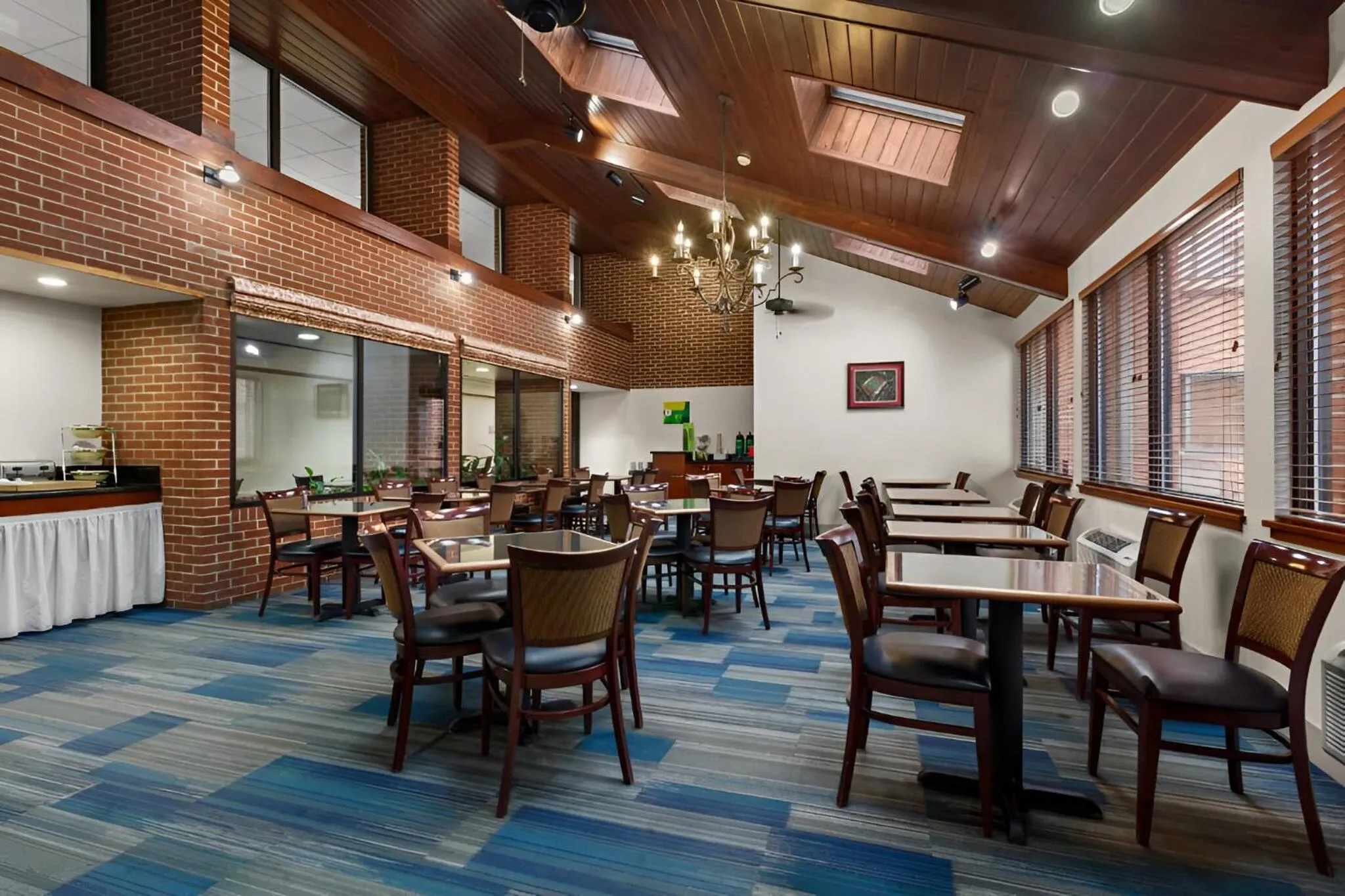 Breakfast in Quality Inn & Suites Altoona