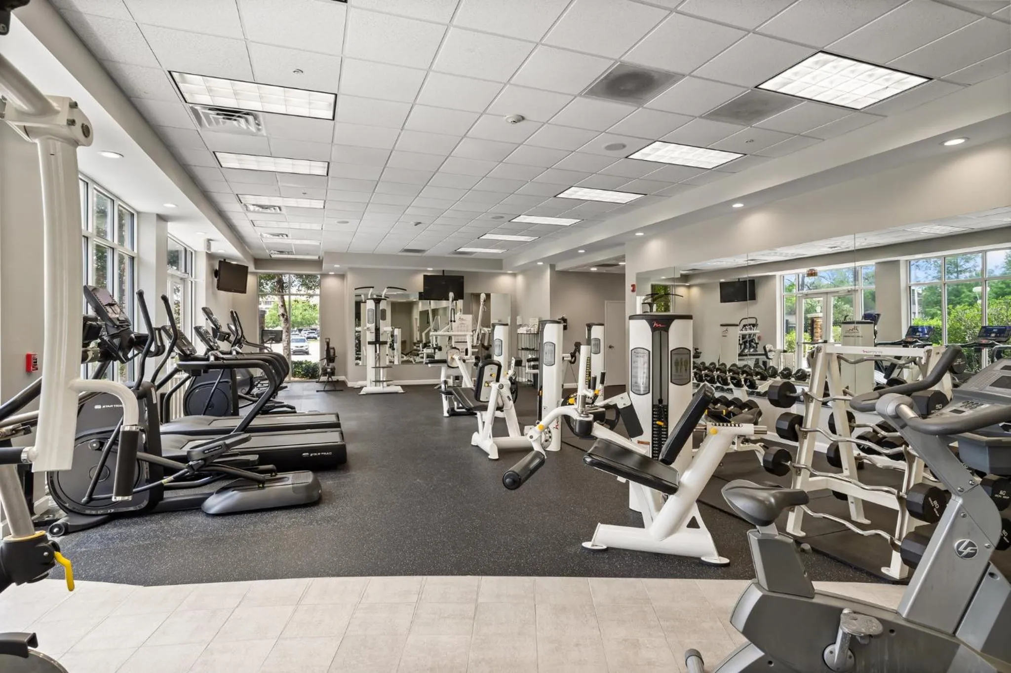 Fitness centre/facilities in Holiday Inn Baton Rouge College Drive I-10 by IHG