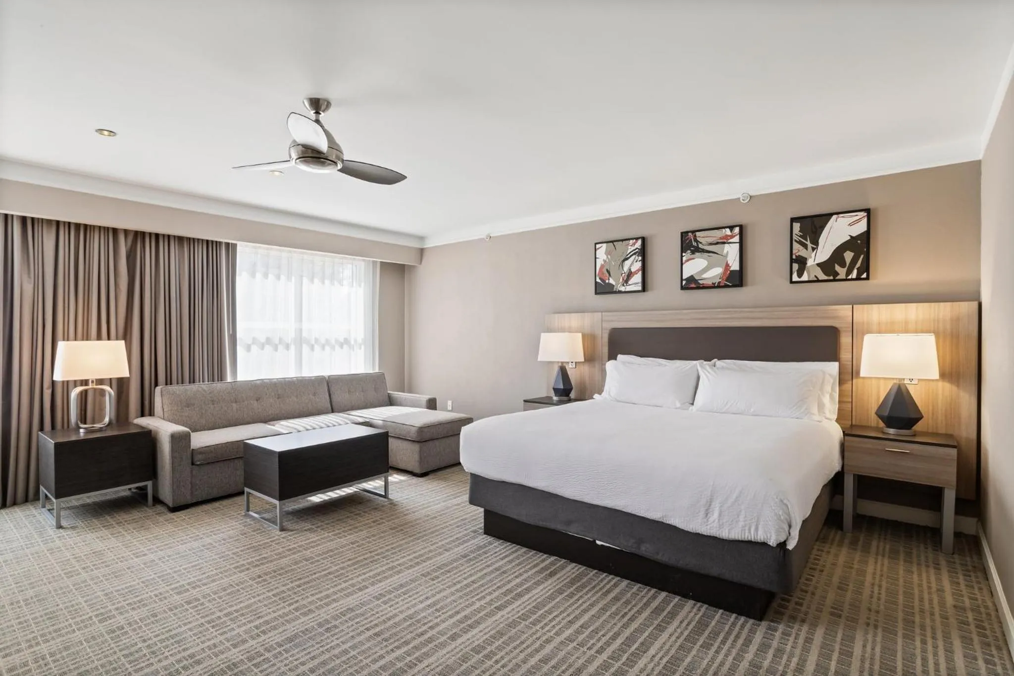 Bedroom, Bed in Holiday Inn Baton Rouge College Drive I-10 by IHG