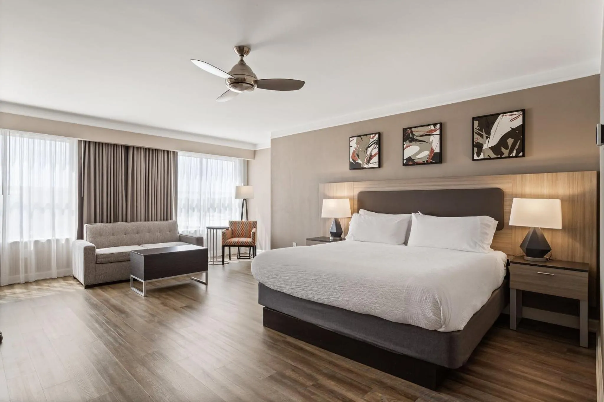 Bedroom, Bed in Holiday Inn Baton Rouge College Drive I-10 by IHG