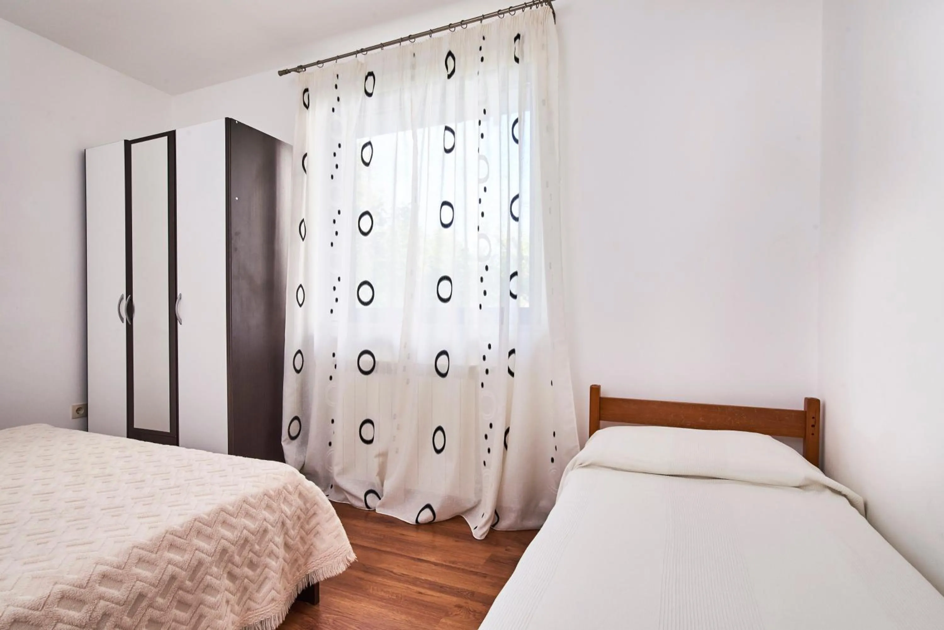 Bedroom, Bed in Lovely roses