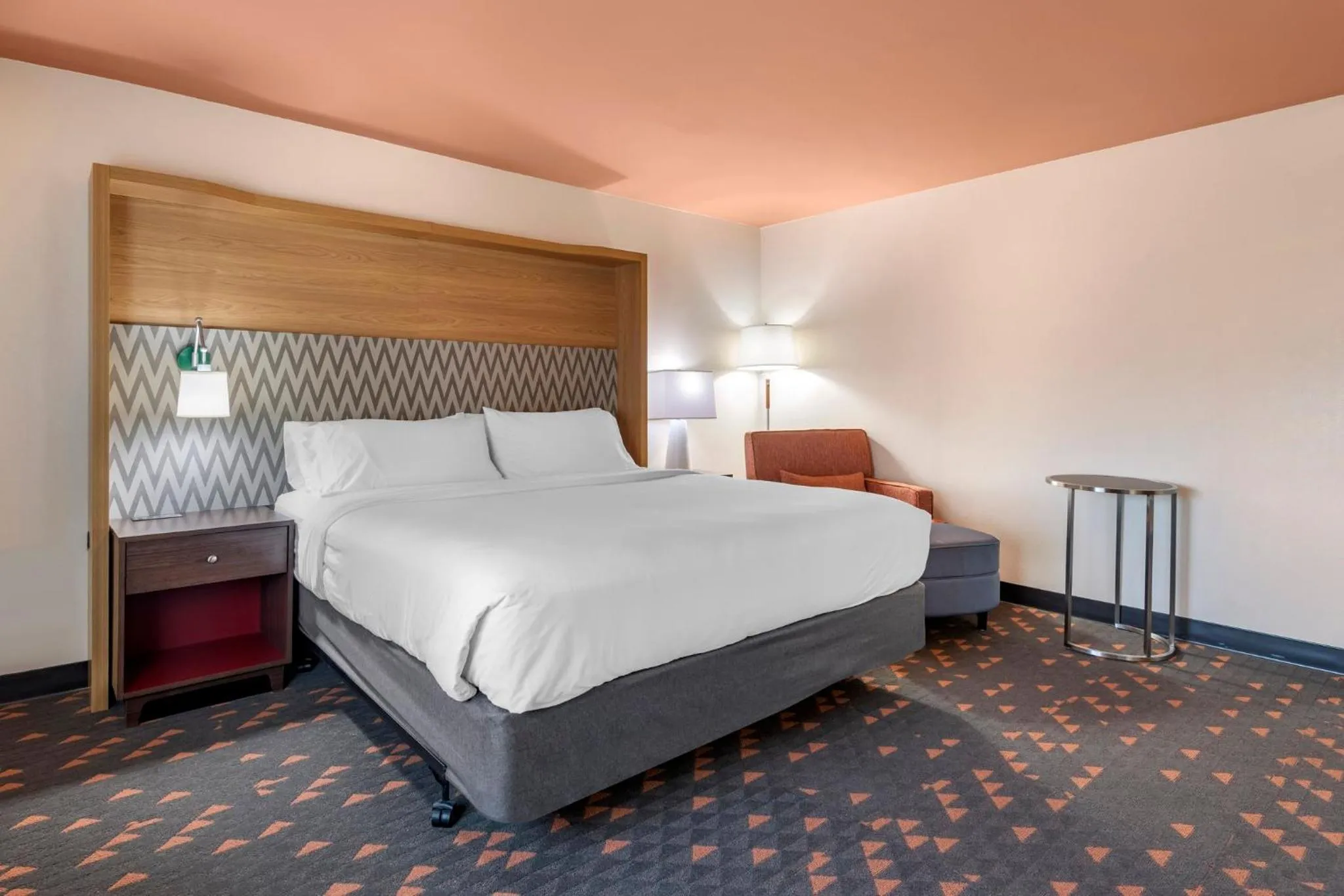 Photo of the whole room, Bed in Holiday Inn Bangor by IHG