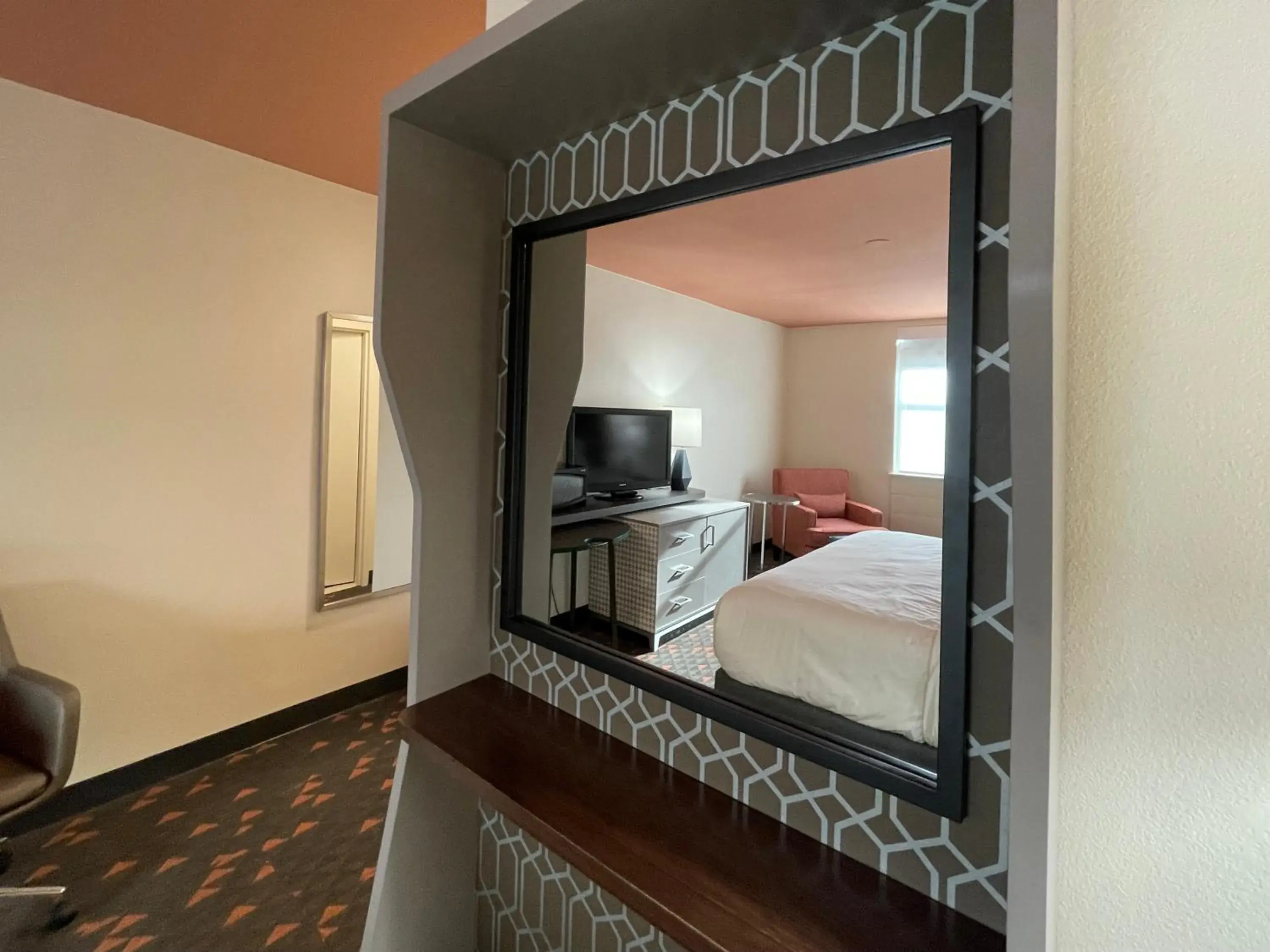 Standard King Room in Holiday Inn Bangor by IHG Standard King Room in Holiday Inn Bangor by IHG