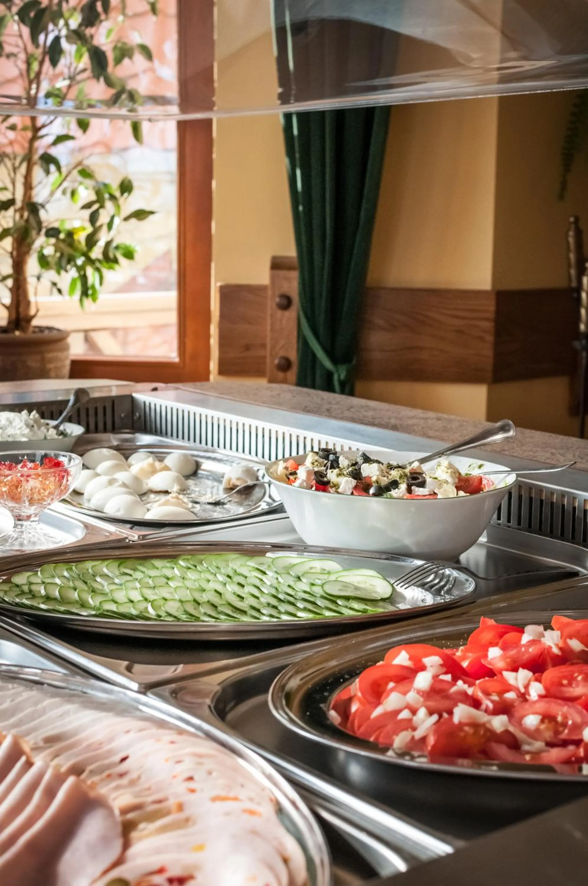 Restaurant/places to eat in Hotel LOKIS