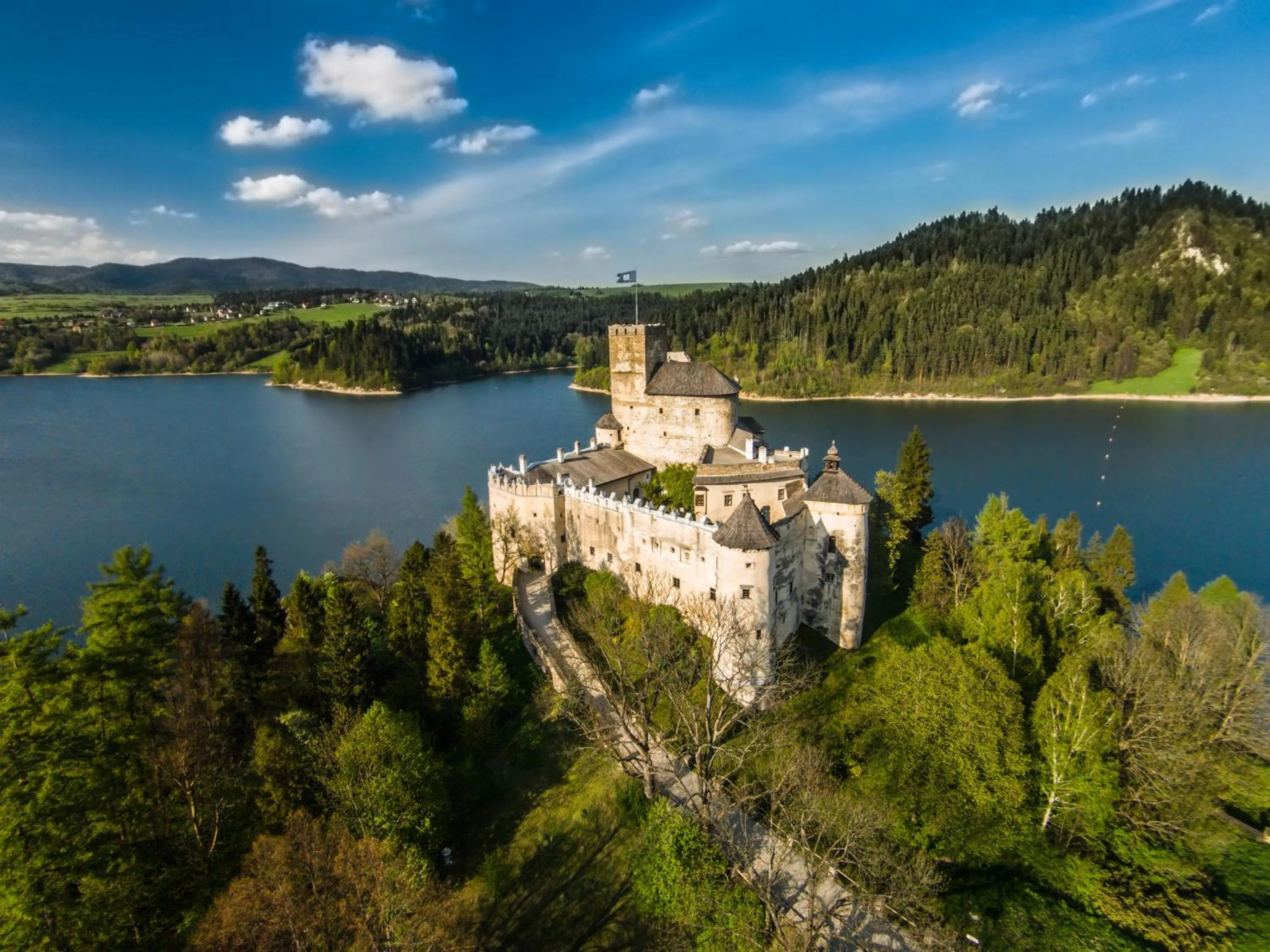 Nearby landmark in Hotel LOKIS