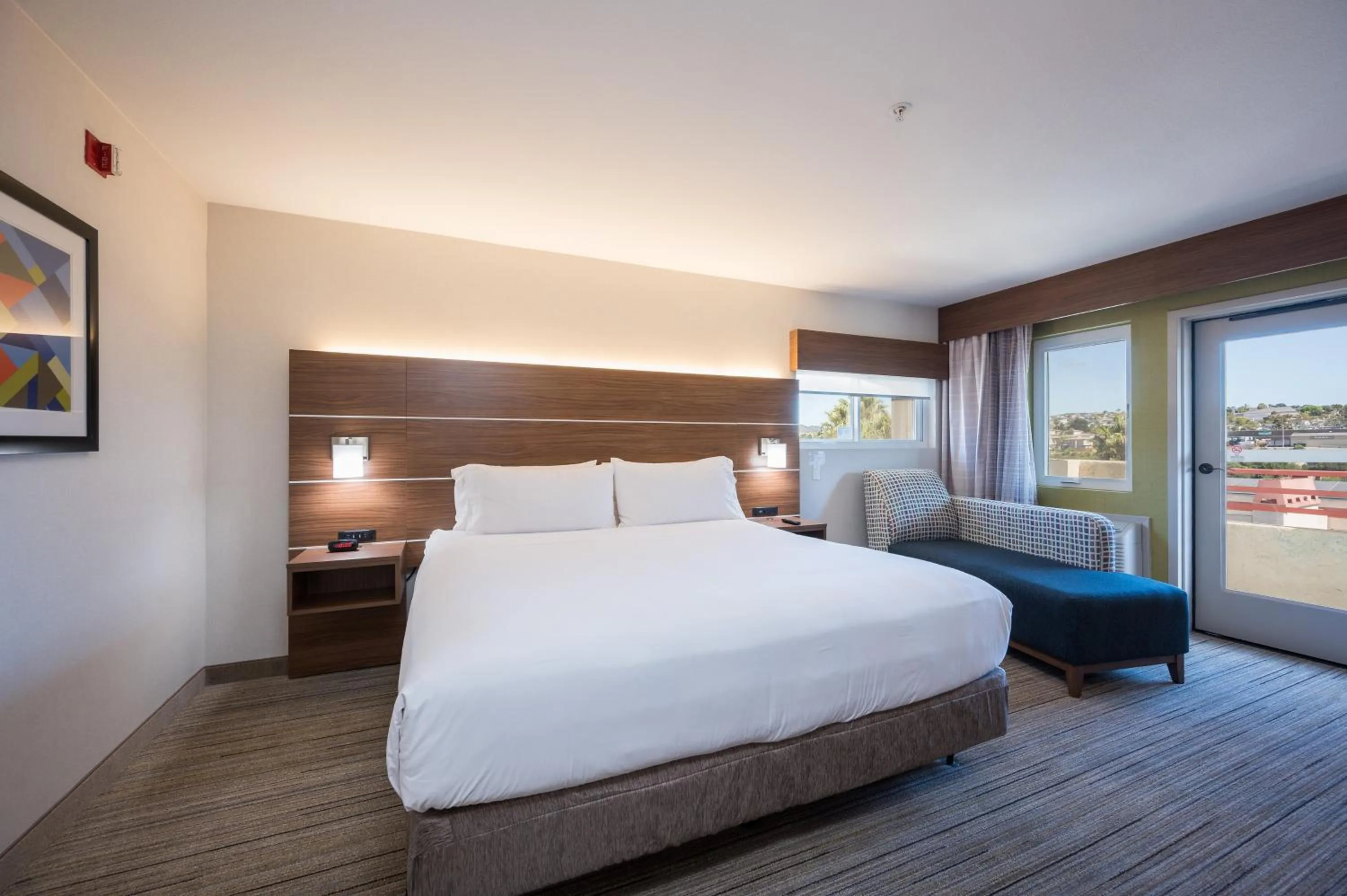 Photo of the whole room, Bed in Holiday Inn Express Grover Beach-Pismo Beach Area by IHG