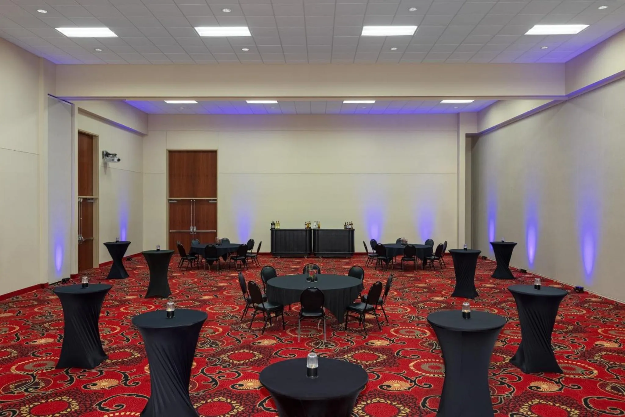 Meeting/conference room in Holiday Inn Des Moines-Airport Conf Center by IHG