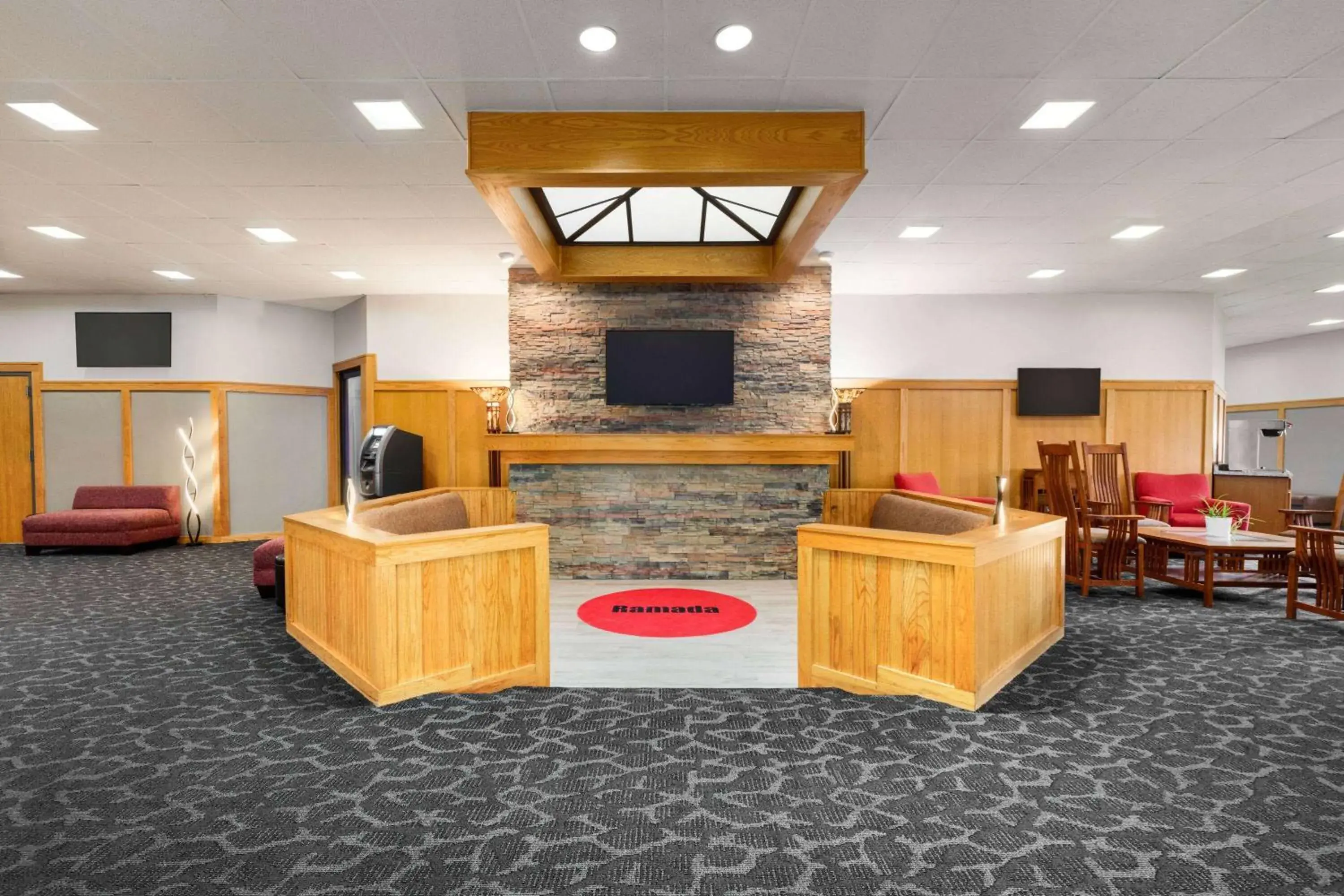 Lobby or reception in Ramada by Wyndham Alpena Lobby or reception in Ramada by Wyndham Alpena