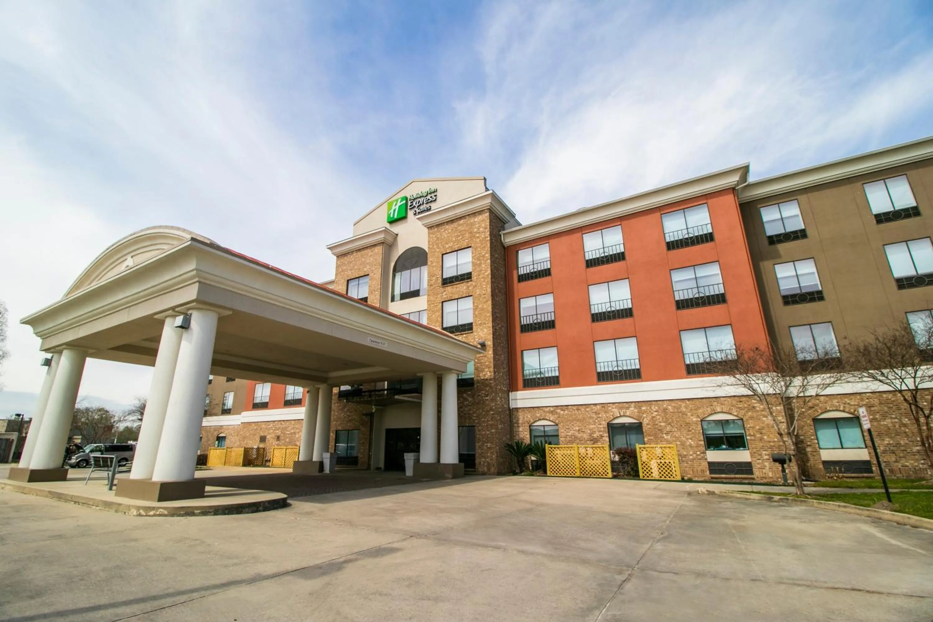 Property building in Holiday Inn Express Hotel & Suites Baton Rouge -Port Allen by IHG