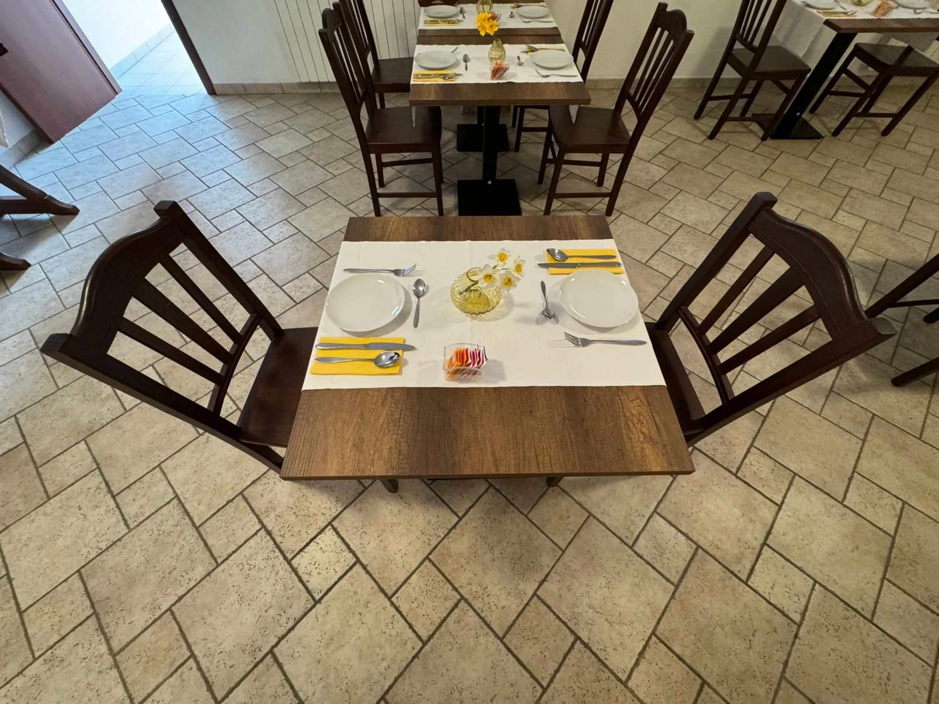 Breakfast in Villa Emilia