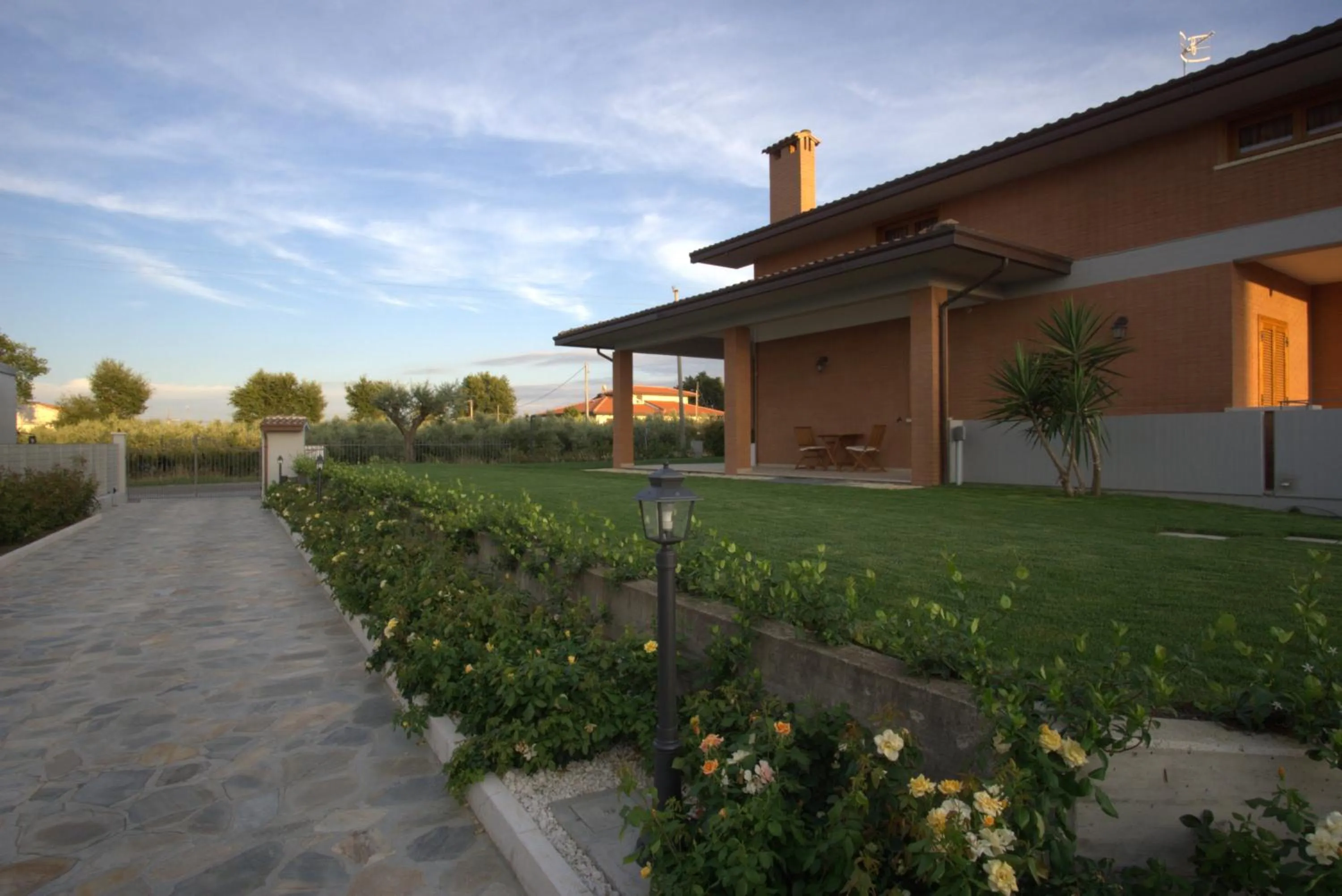 Property building in Villa Emilia