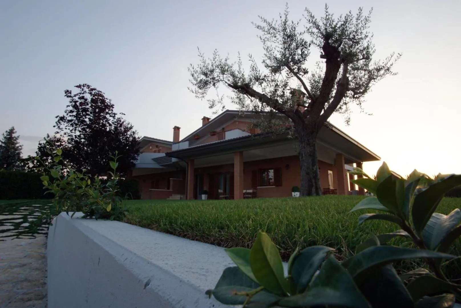 Property building in Villa Emilia