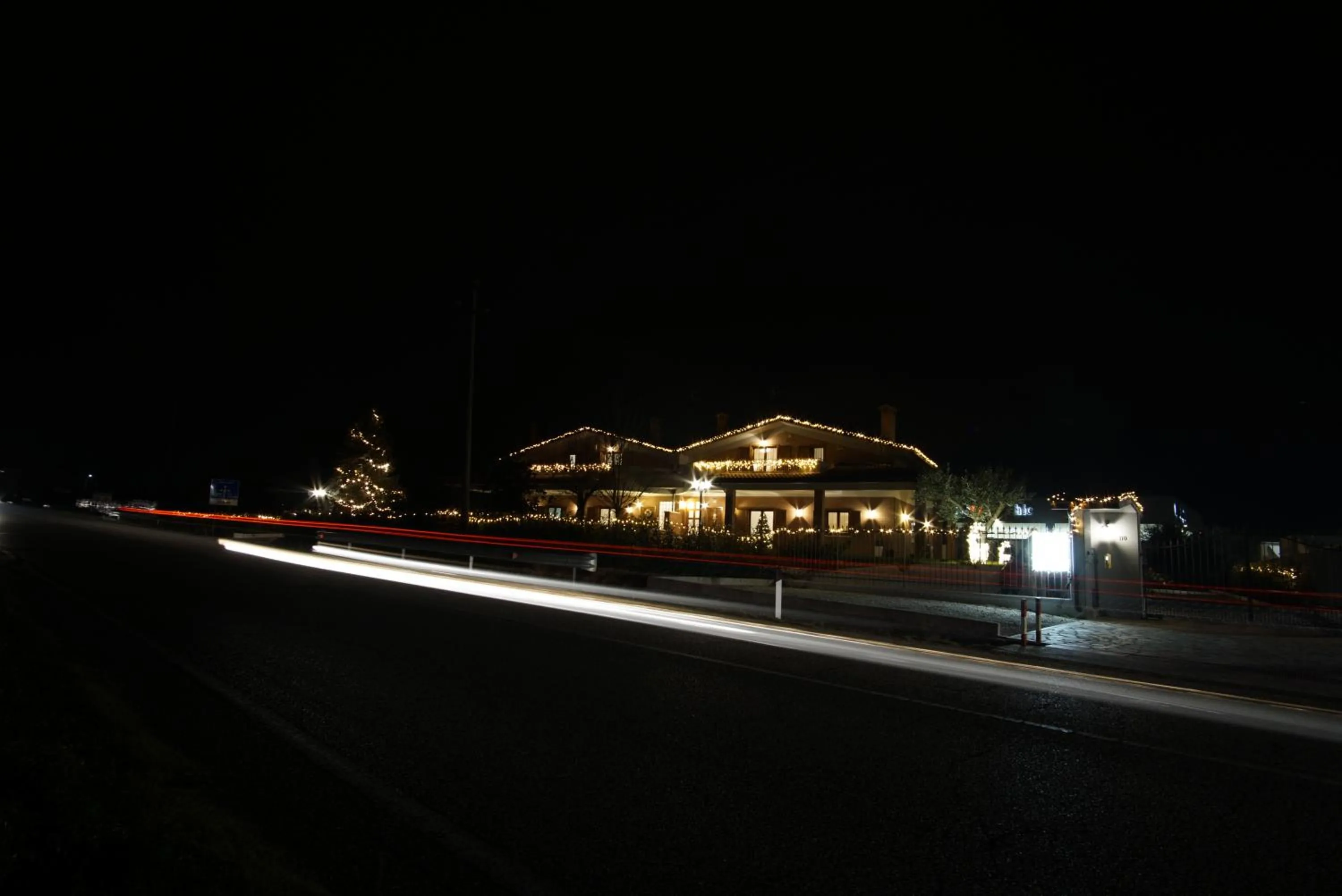 Property building in Villa Emilia