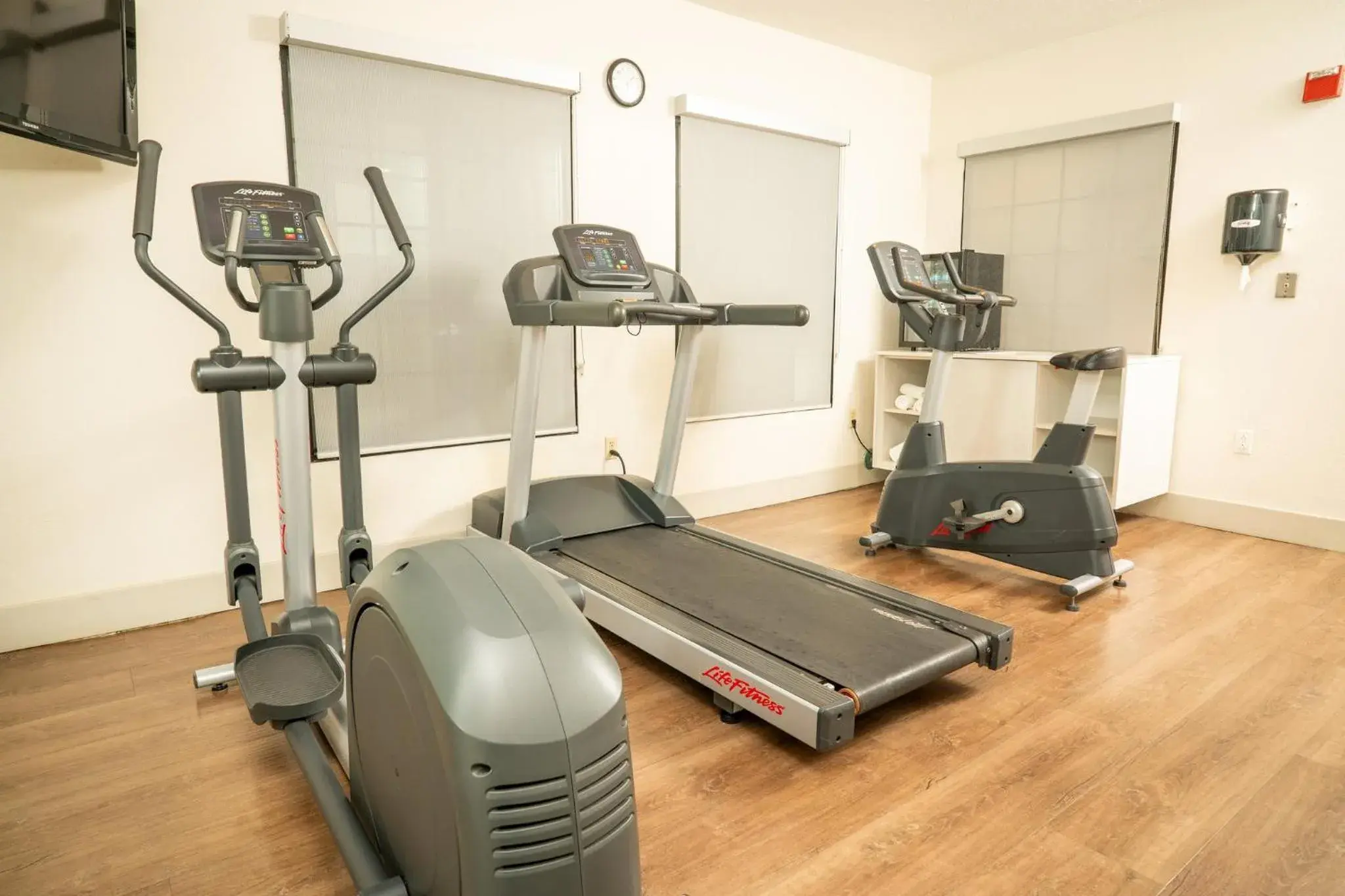 Fitness centre/facilities in Holiday Inn Express Hotel & Suites Hesperia by IHG Fitness centre/facilities in Holiday Inn Express Hotel & Suites Hesperia by IHG