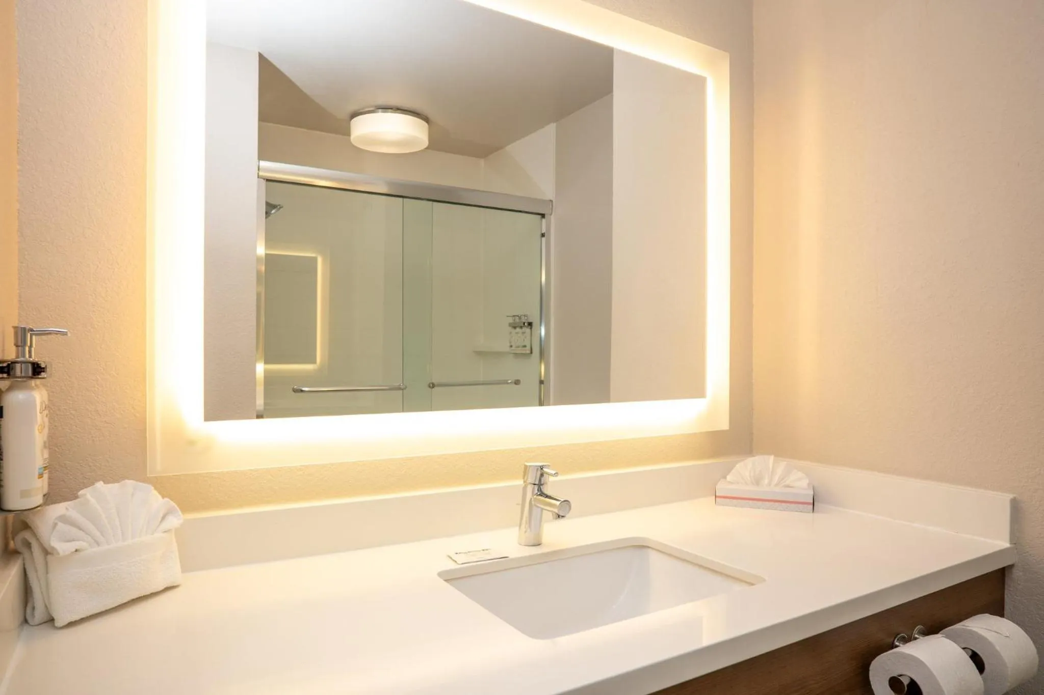 Bathroom in Holiday Inn Express Hotel & Suites Hesperia by IHG
