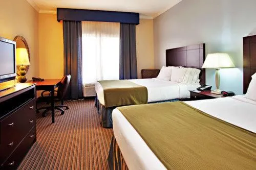 Bed in Holiday Inn Express Hotel & Suites New Iberia - Avery Island by IHG