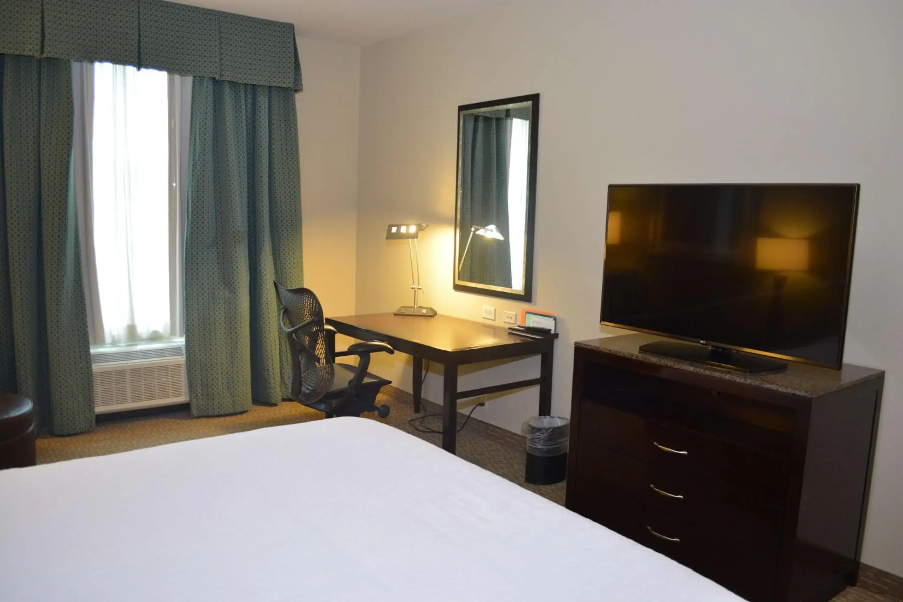 Bedroom, Bed in Hilton Garden Inn Houston-Pearland Bedroom, Bed in Hilton Garden Inn Houston-Pearland