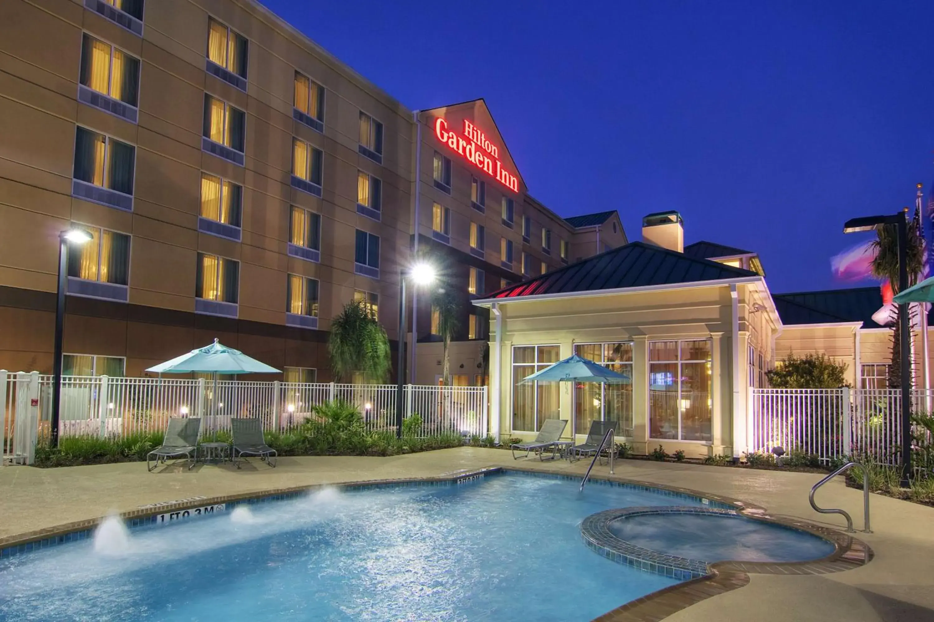 Pool view in Hilton Garden Inn Houston-Pearland Pool view in Hilton Garden Inn Houston-Pearland