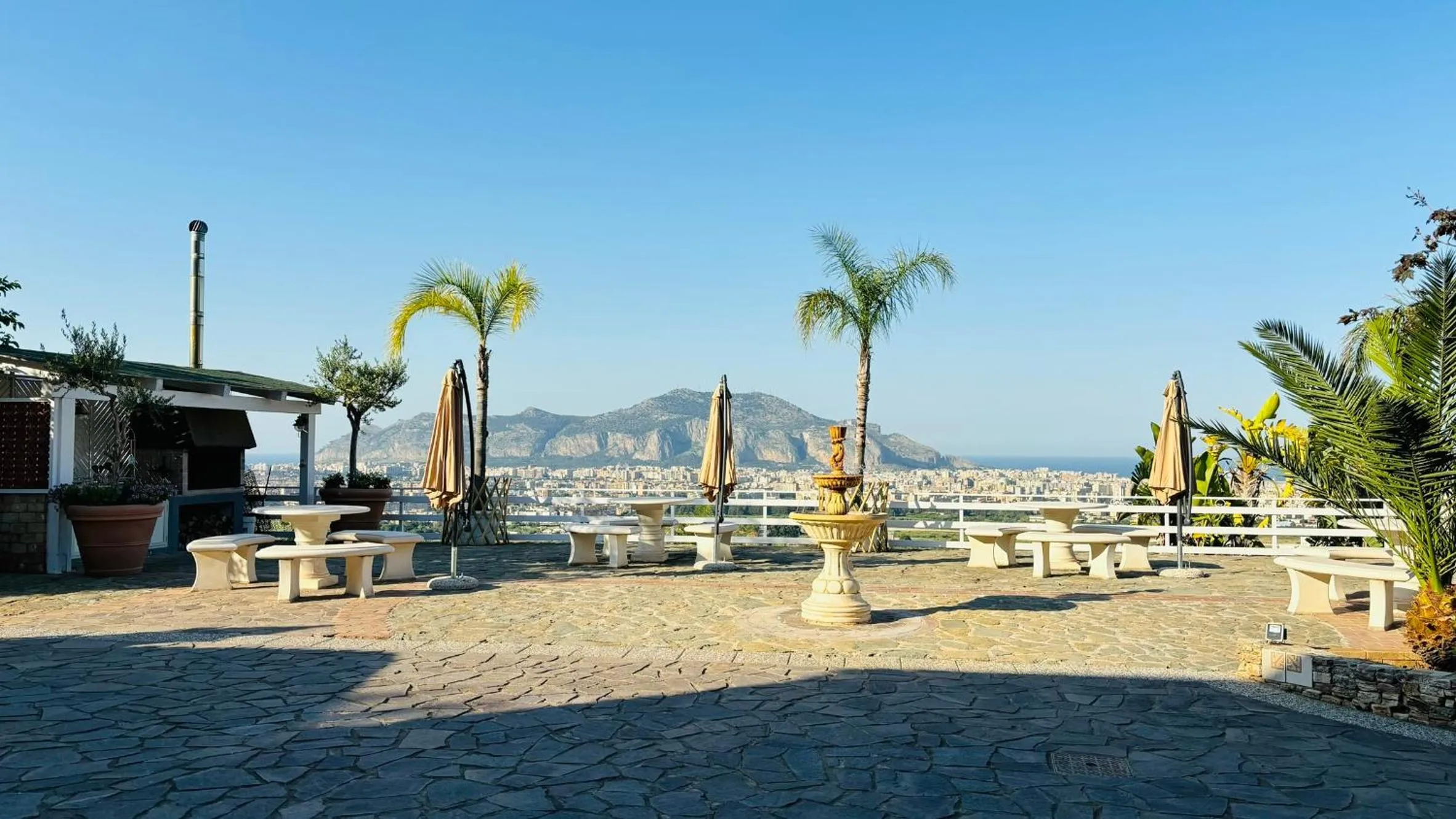 Natural landscape in B&B Sole e Luna