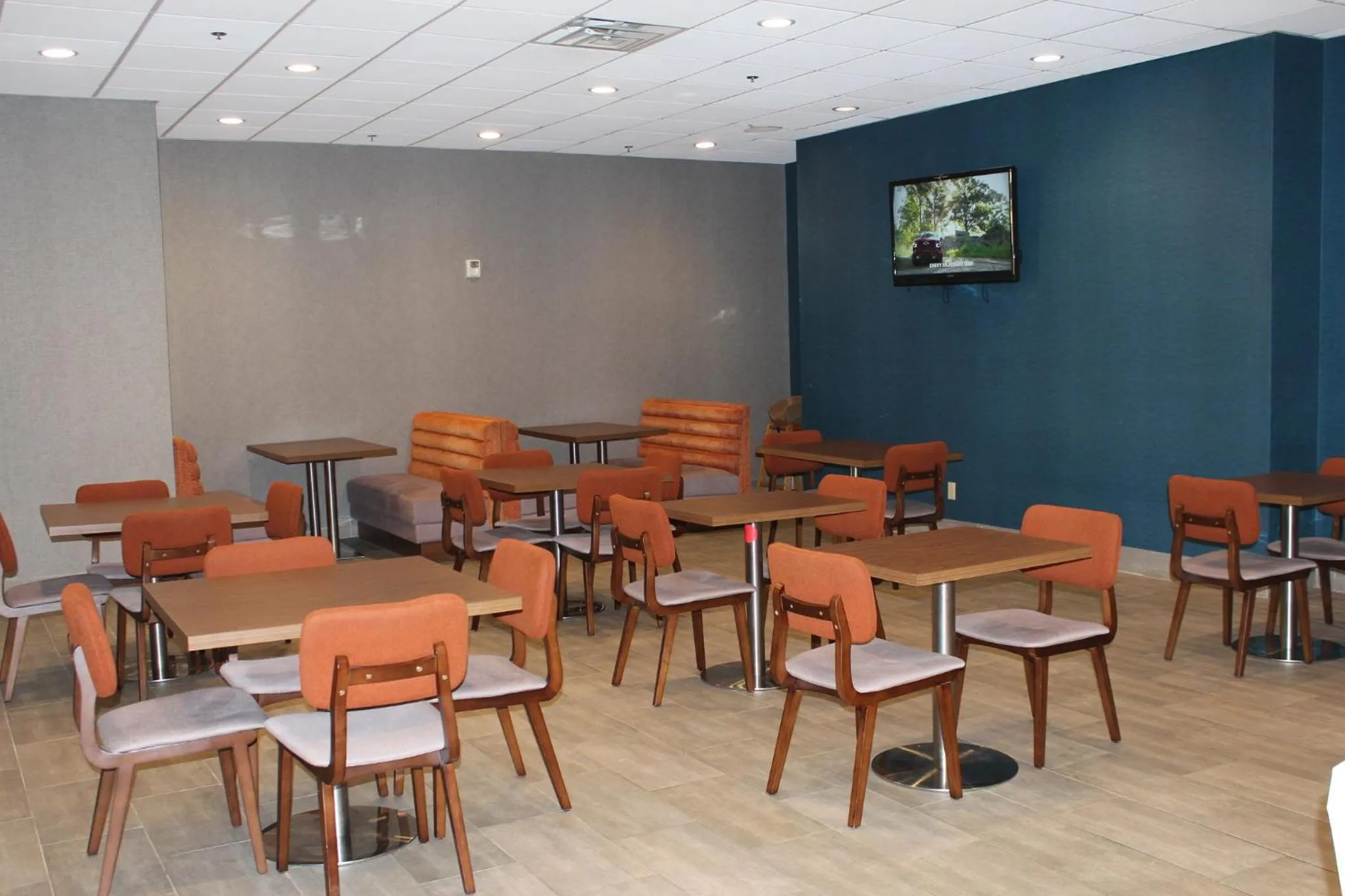 Restaurant/places to eat in Holiday Inn Baton Rouge-South by IHG