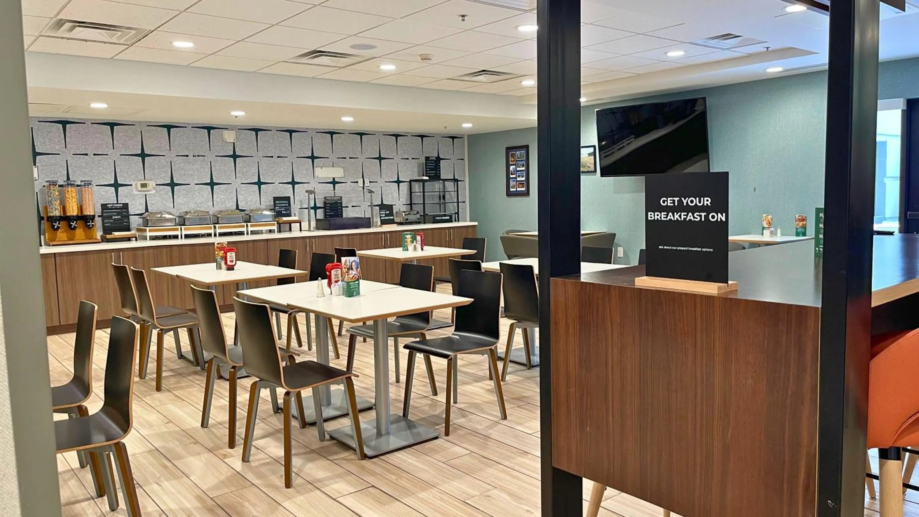 Restaurant/places to eat in Holiday Inn Hotel & Suites Ann Arbor University of Michigan Area by IHG