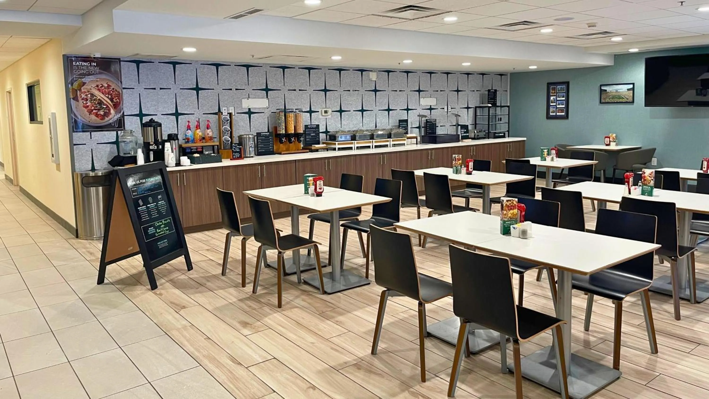 Restaurant/places to eat in Holiday Inn Hotel & Suites Ann Arbor University of Michigan Area by IHG