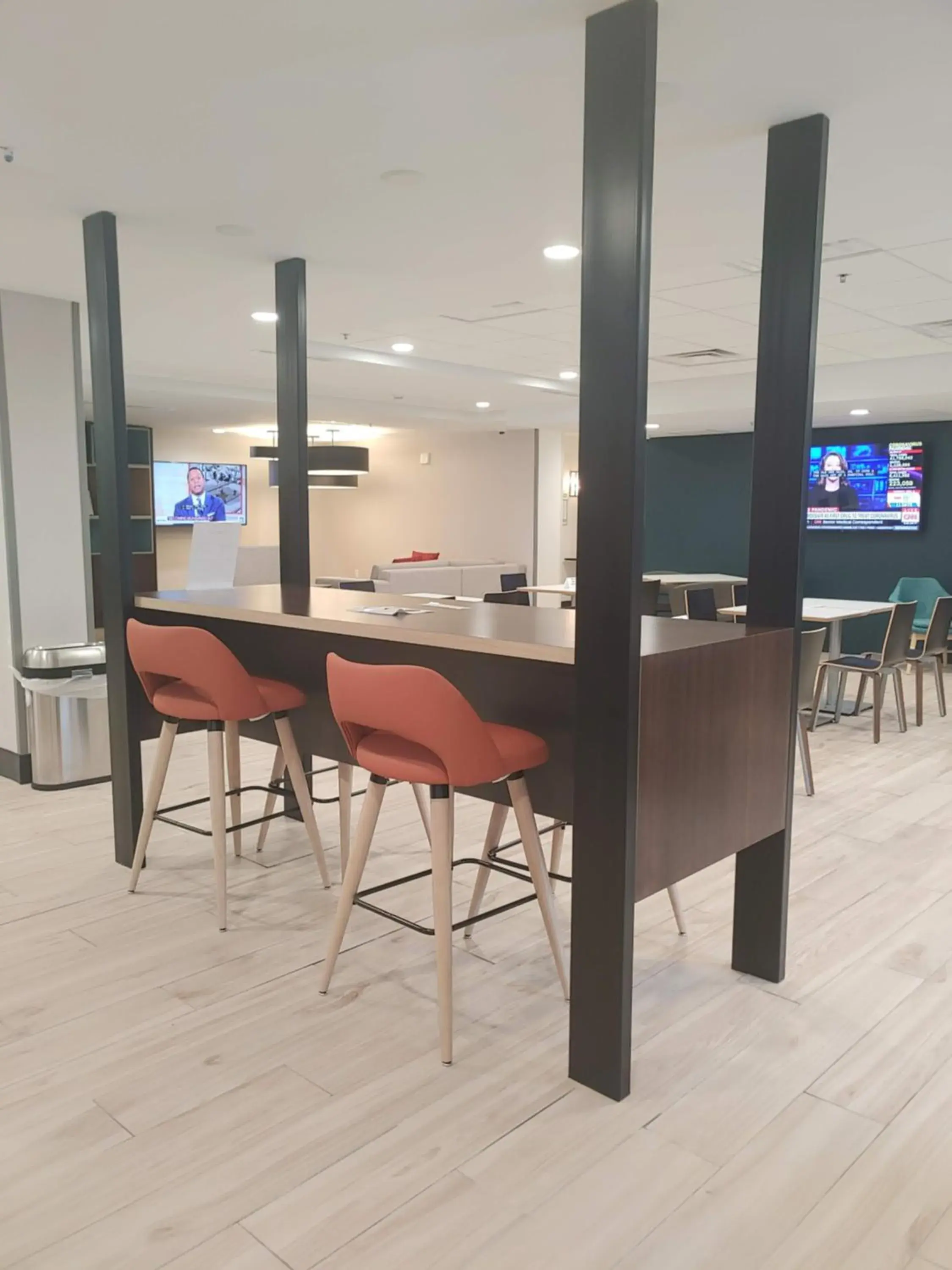 Restaurant/places to eat in Holiday Inn Hotel & Suites Ann Arbor University of Michigan Area by IHG Restaurant/places to eat in Holiday Inn Hotel & Suites Ann Arbor University of Michigan Area by IHG