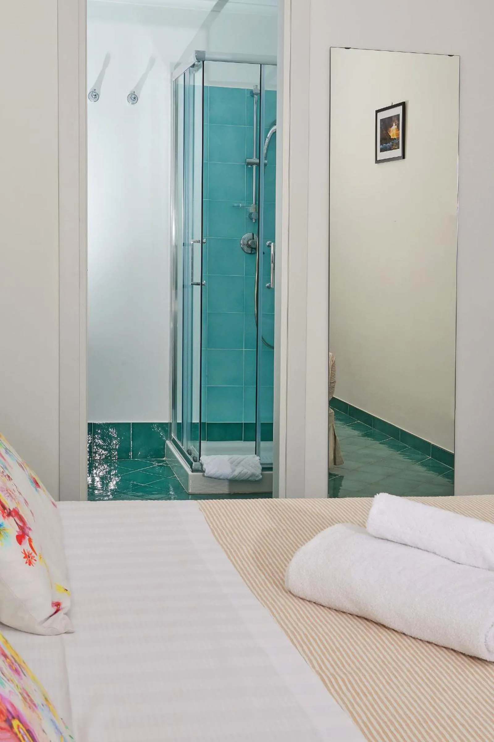 Shower in Hotel Victoria Place