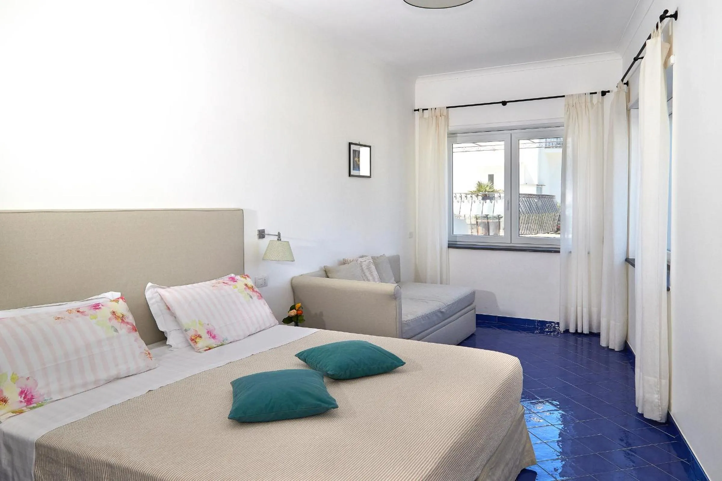 Bed in Hotel Victoria Place