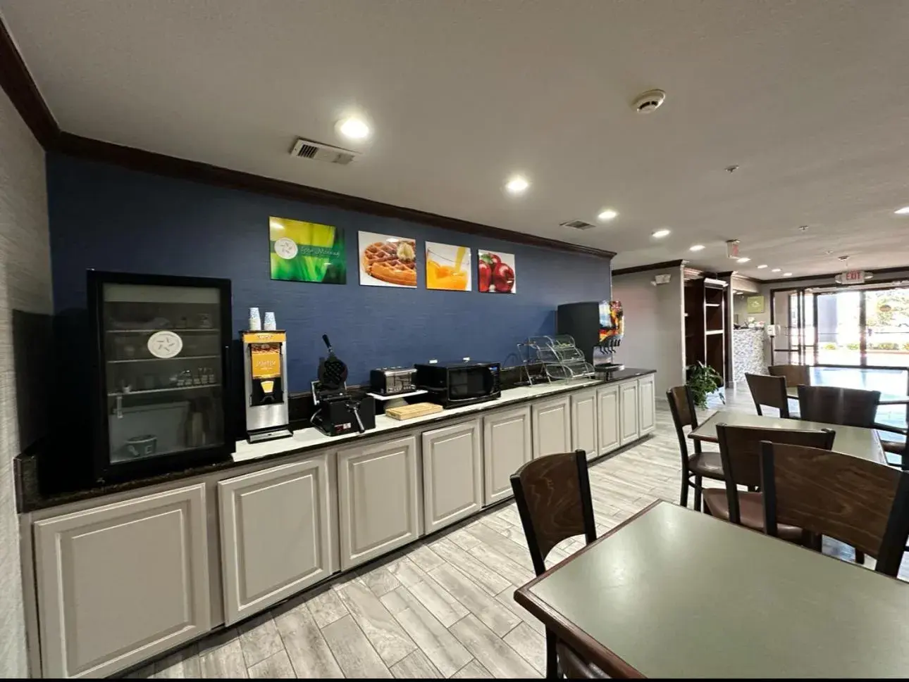 Breakfast in Quality Inn Breakfast in Quality Inn