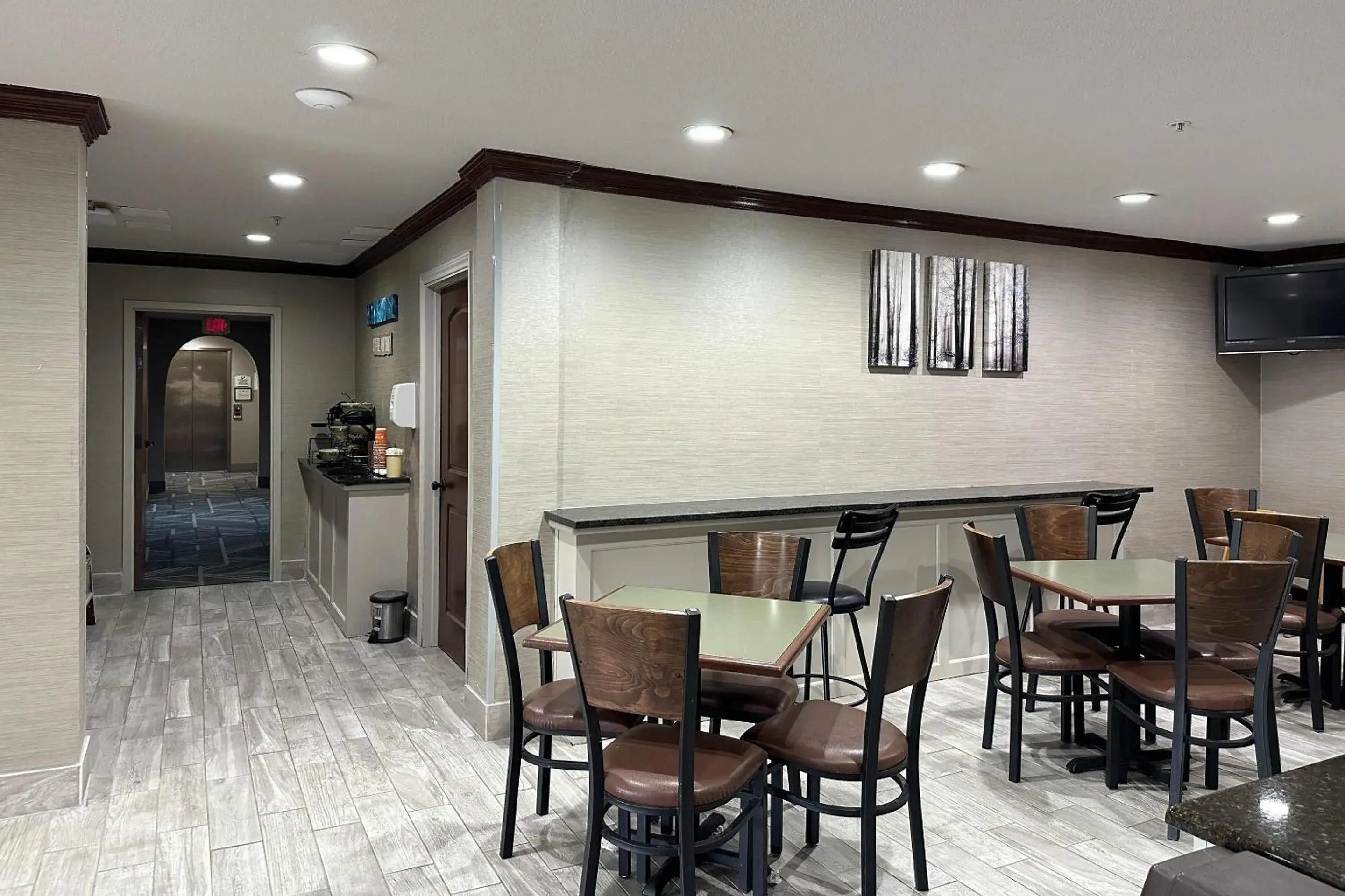 Breakfast in Quality Inn Breakfast in Quality Inn