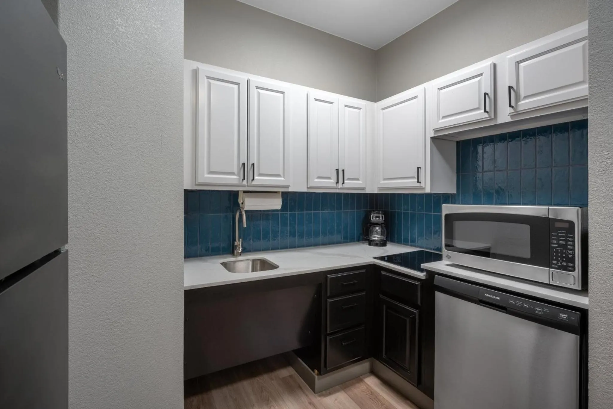 Photo of the whole room in Staybridge Suites West Des Moines by IHG