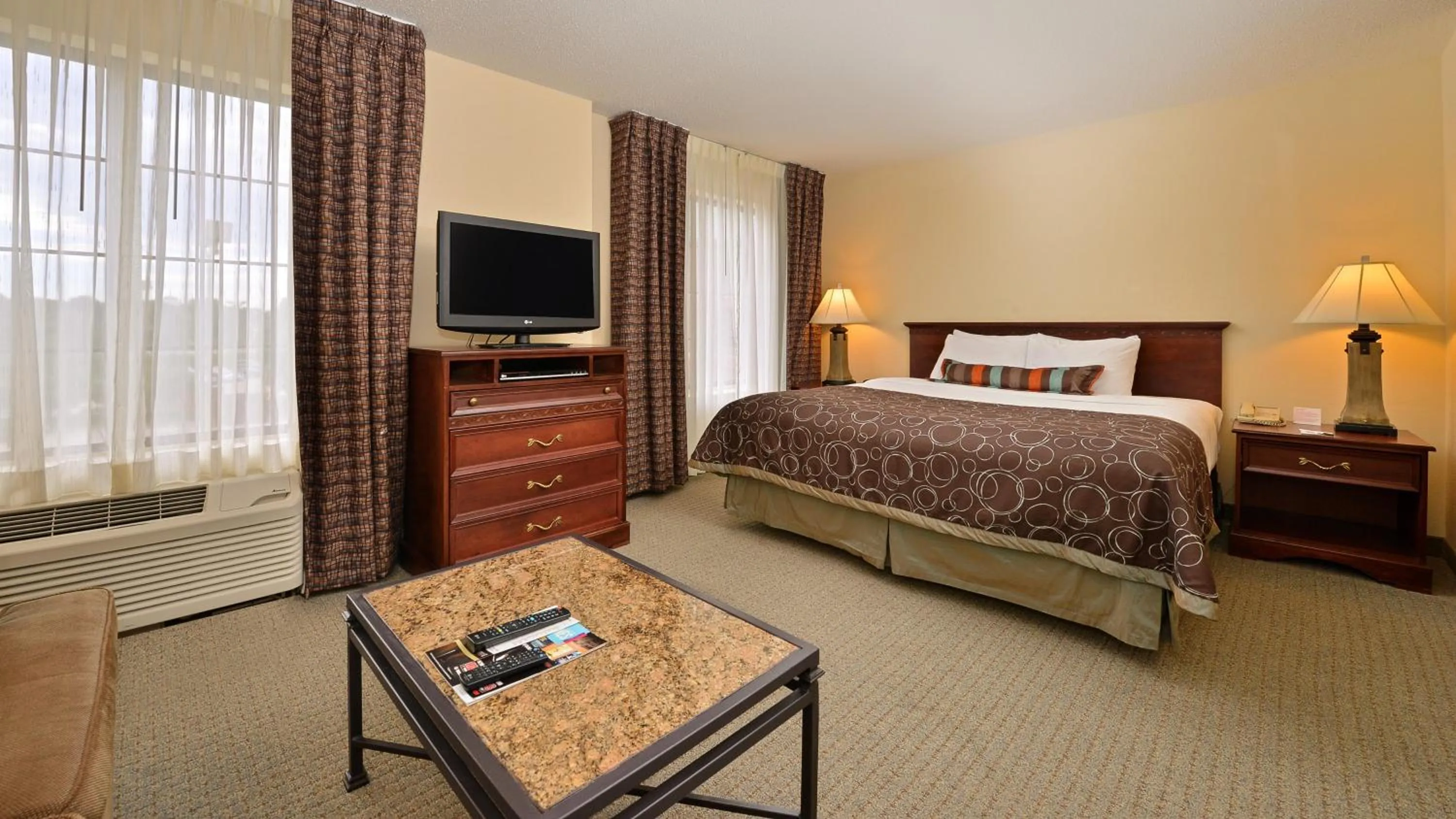 Photo of the whole room, Bed in Staybridge Suites West Des Moines by IHG