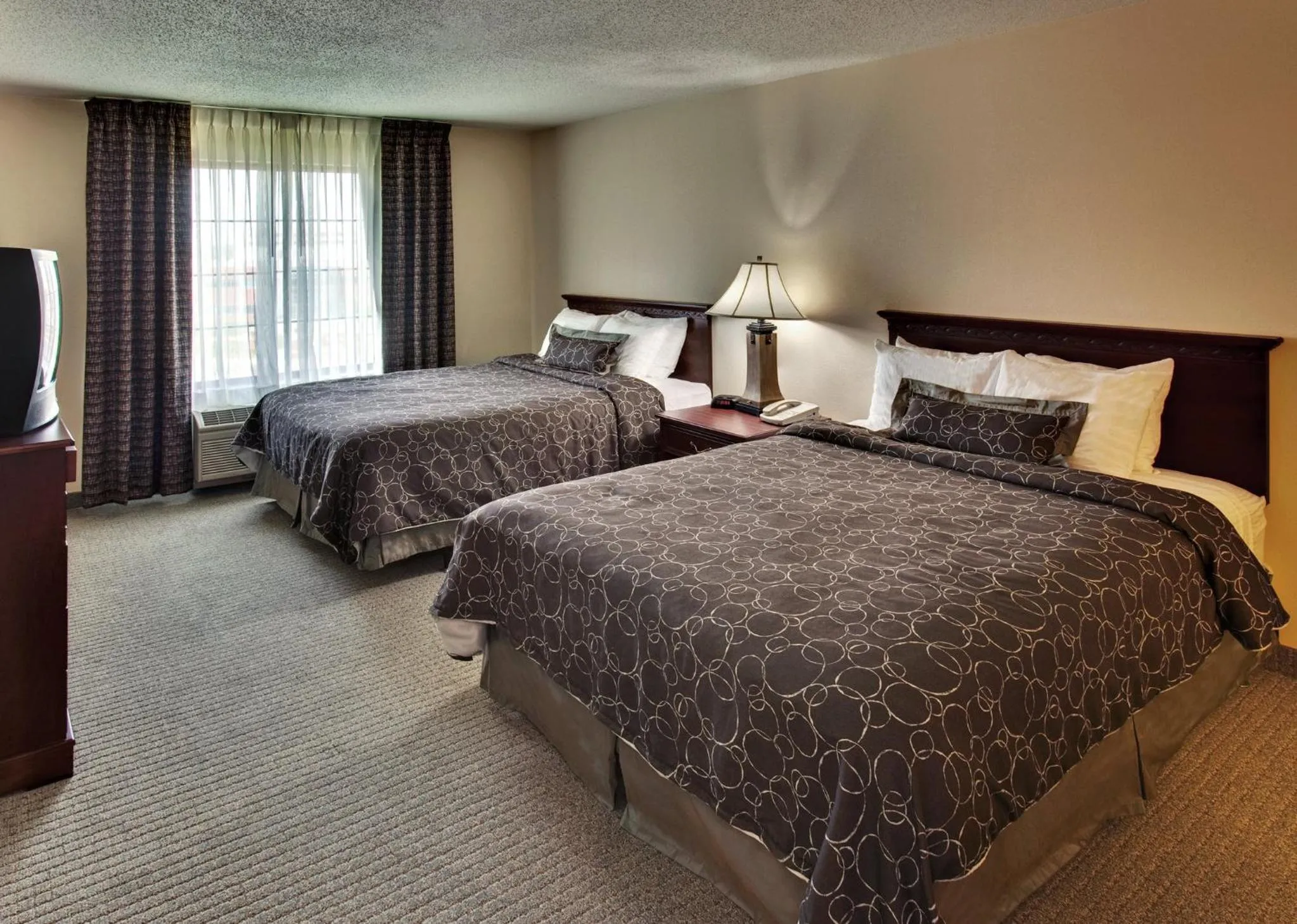 Photo of the whole room, Bed in Staybridge Suites West Des Moines by IHG