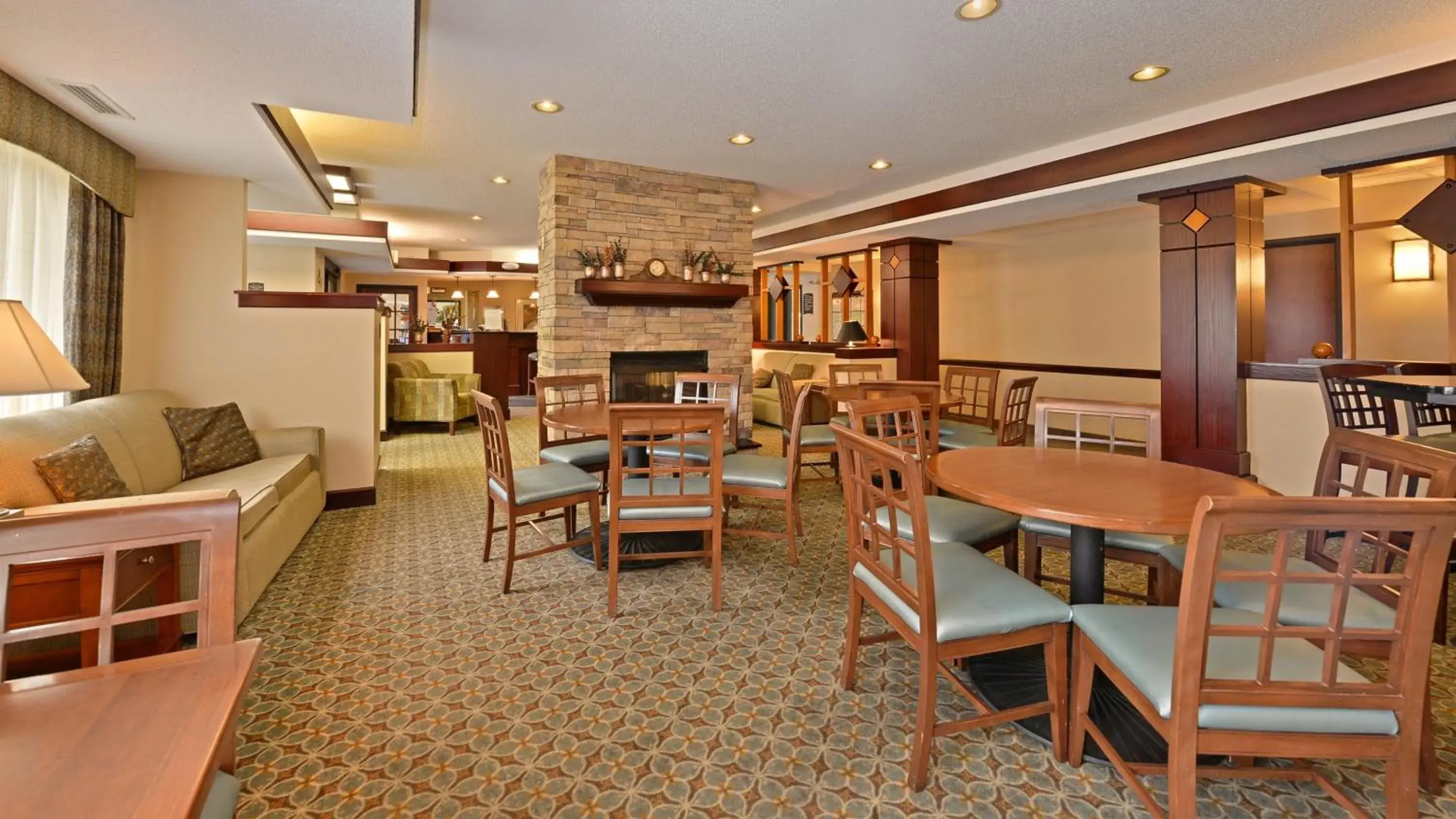 Restaurant/places to eat in Staybridge Suites West Des Moines by IHG Restaurant/places to eat in Staybridge Suites West Des Moines by IHG