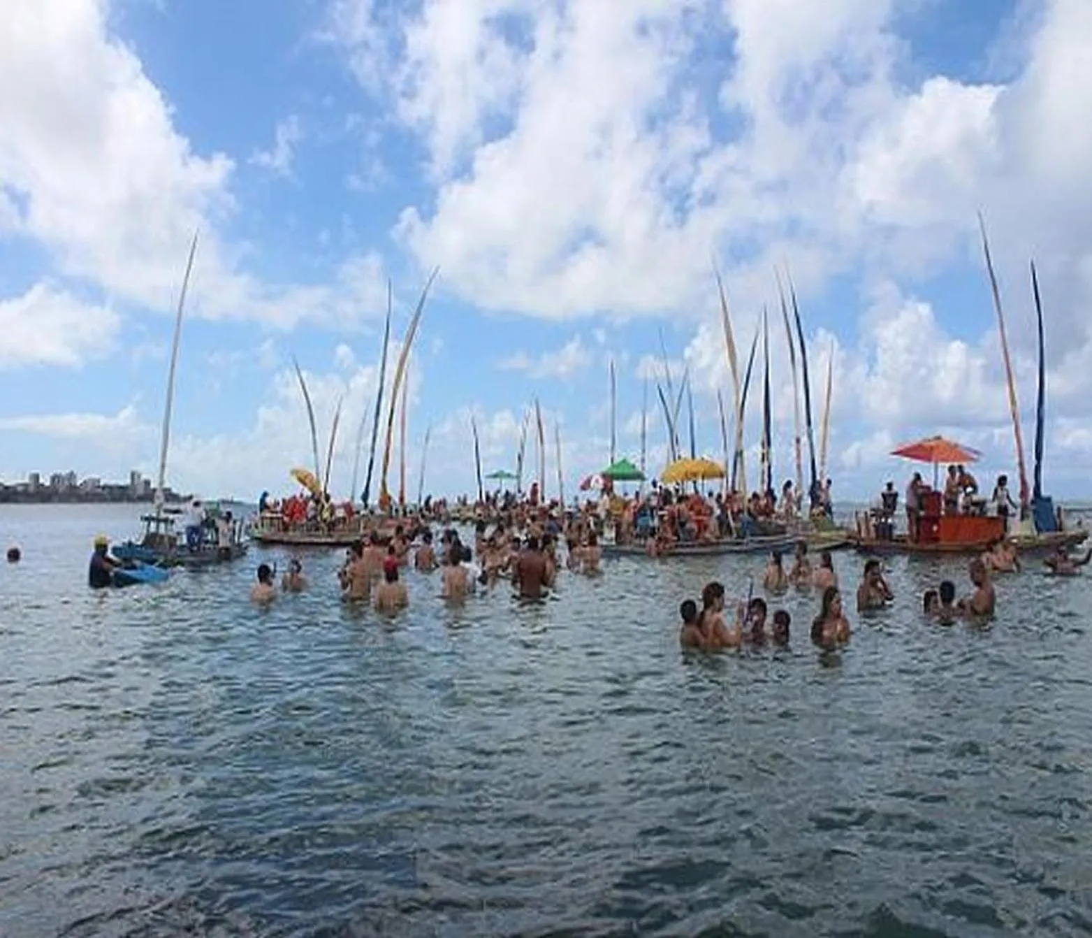 Day in Pousada Piratas Di San Rocco