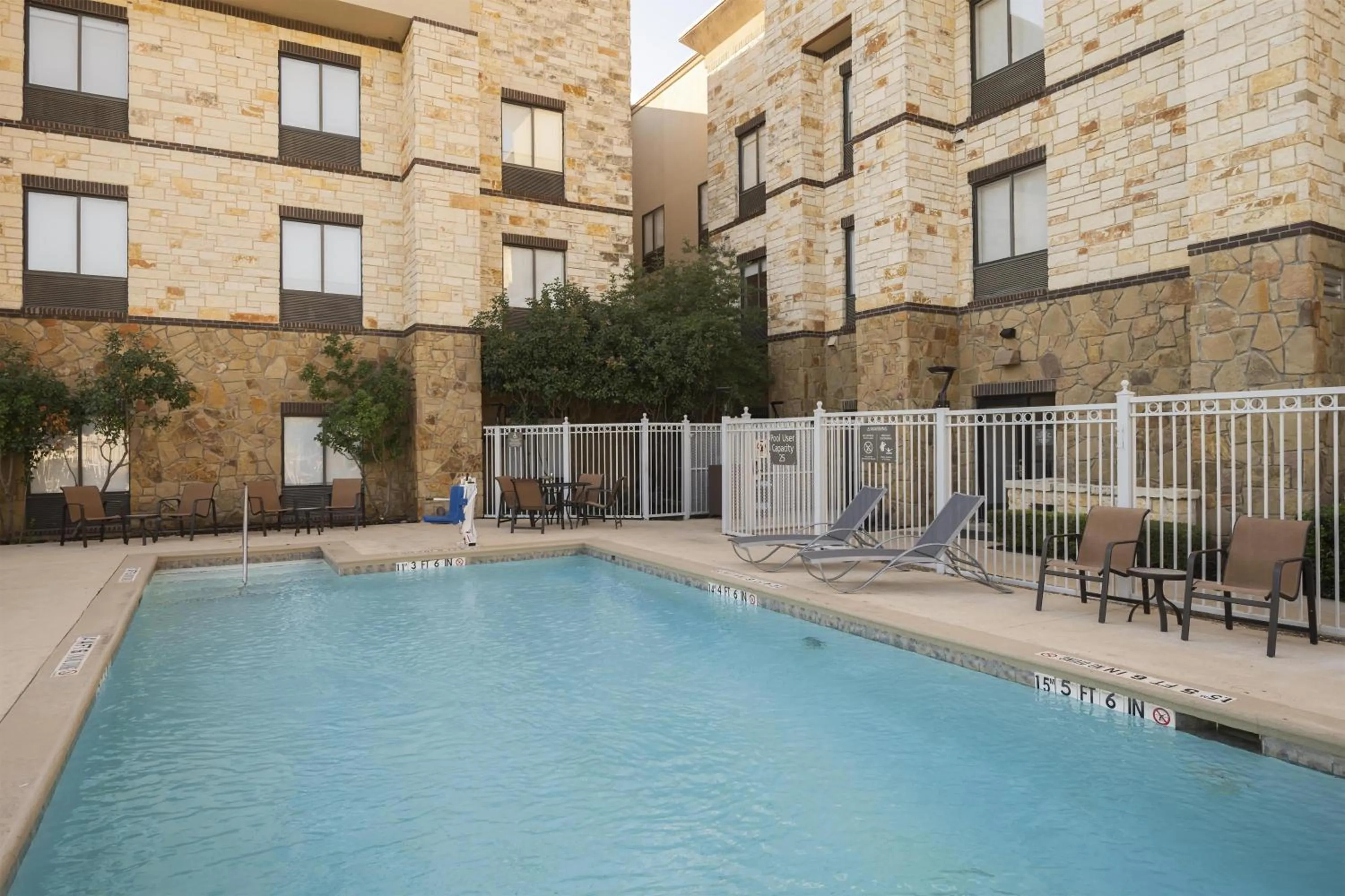 Pool view in Hampton Inn & Suites - Mansfield