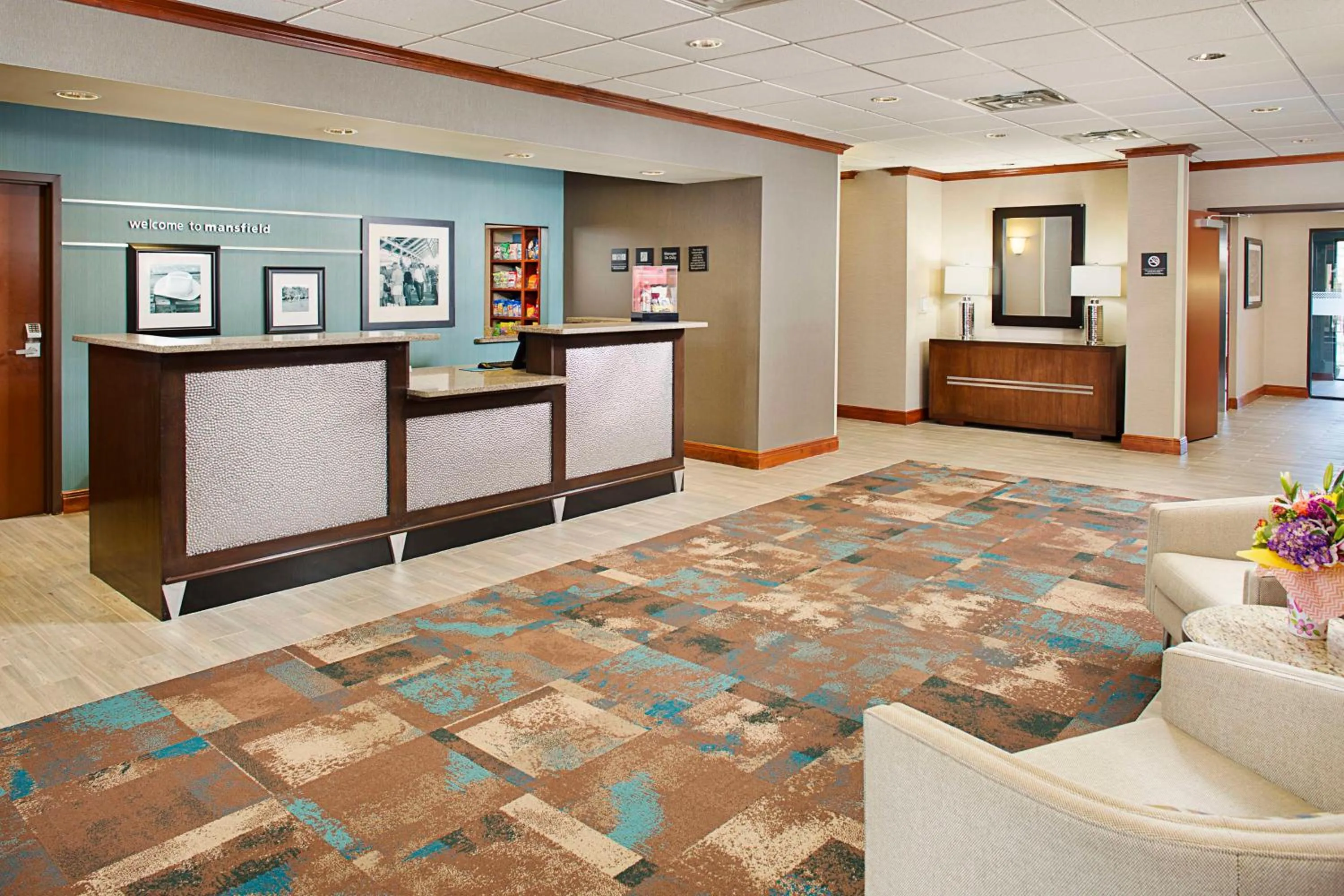 Lobby or reception in Hampton Inn & Suites - Mansfield
