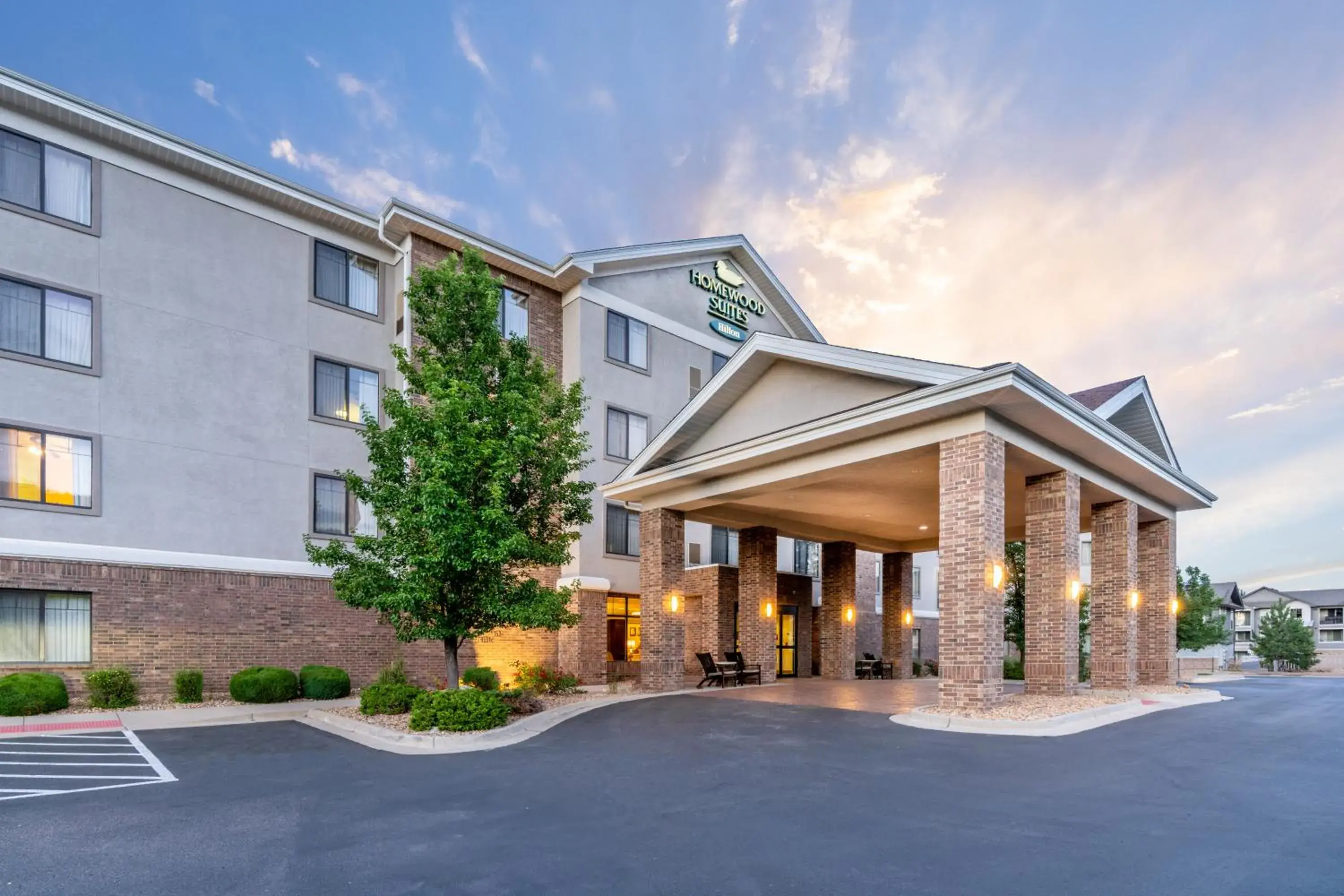 Property building in Homewood Suites by Hilton Denver - Littleton Property building in Homewood Suites by Hilton Denver - Littleton