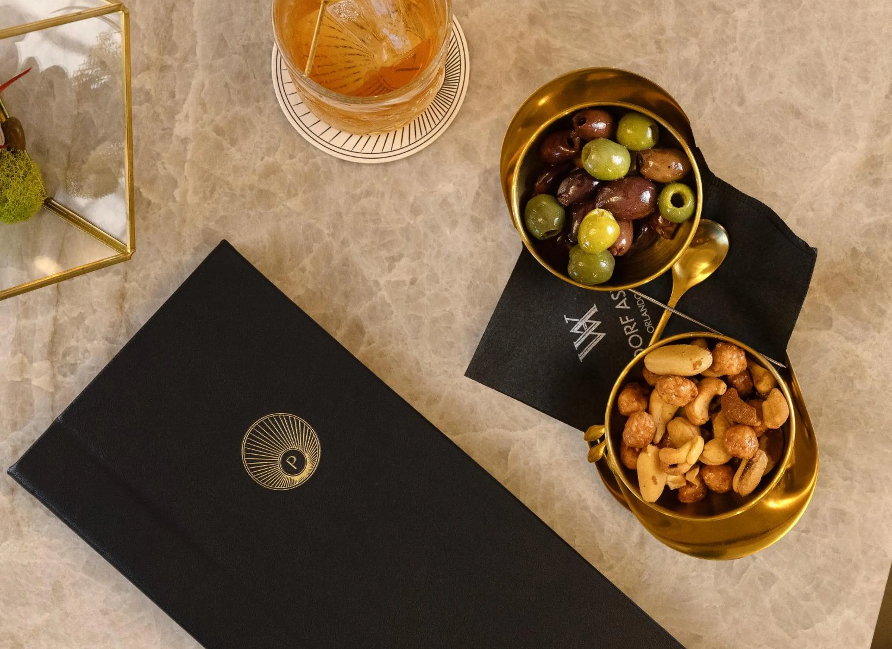 Food and drinks in Waldorf Astoria Orlando - An Official Walt Disney World Hotel