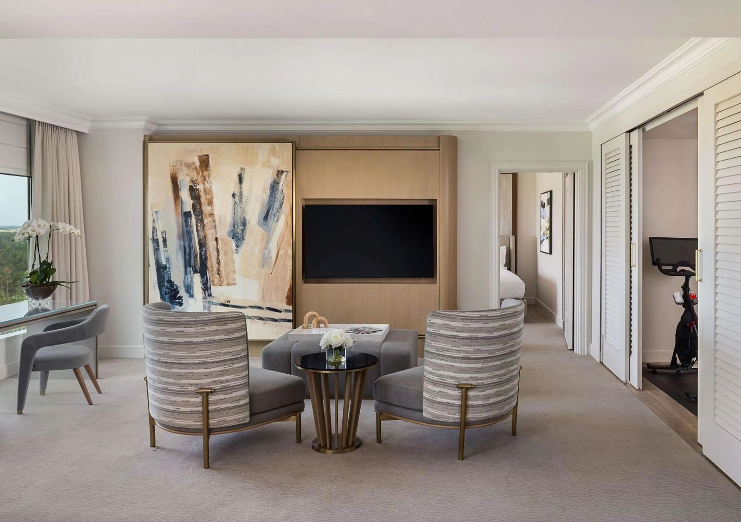 Living room in Waldorf Astoria Orlando - An Official Walt Disney World Hotel