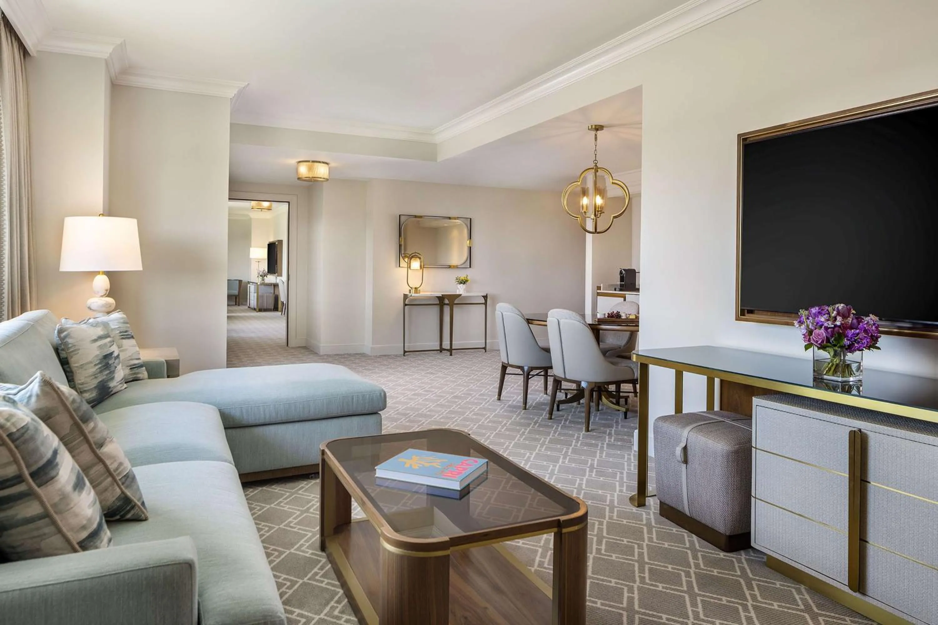 Living room in Waldorf Astoria Orlando - An Official Walt Disney World Hotel