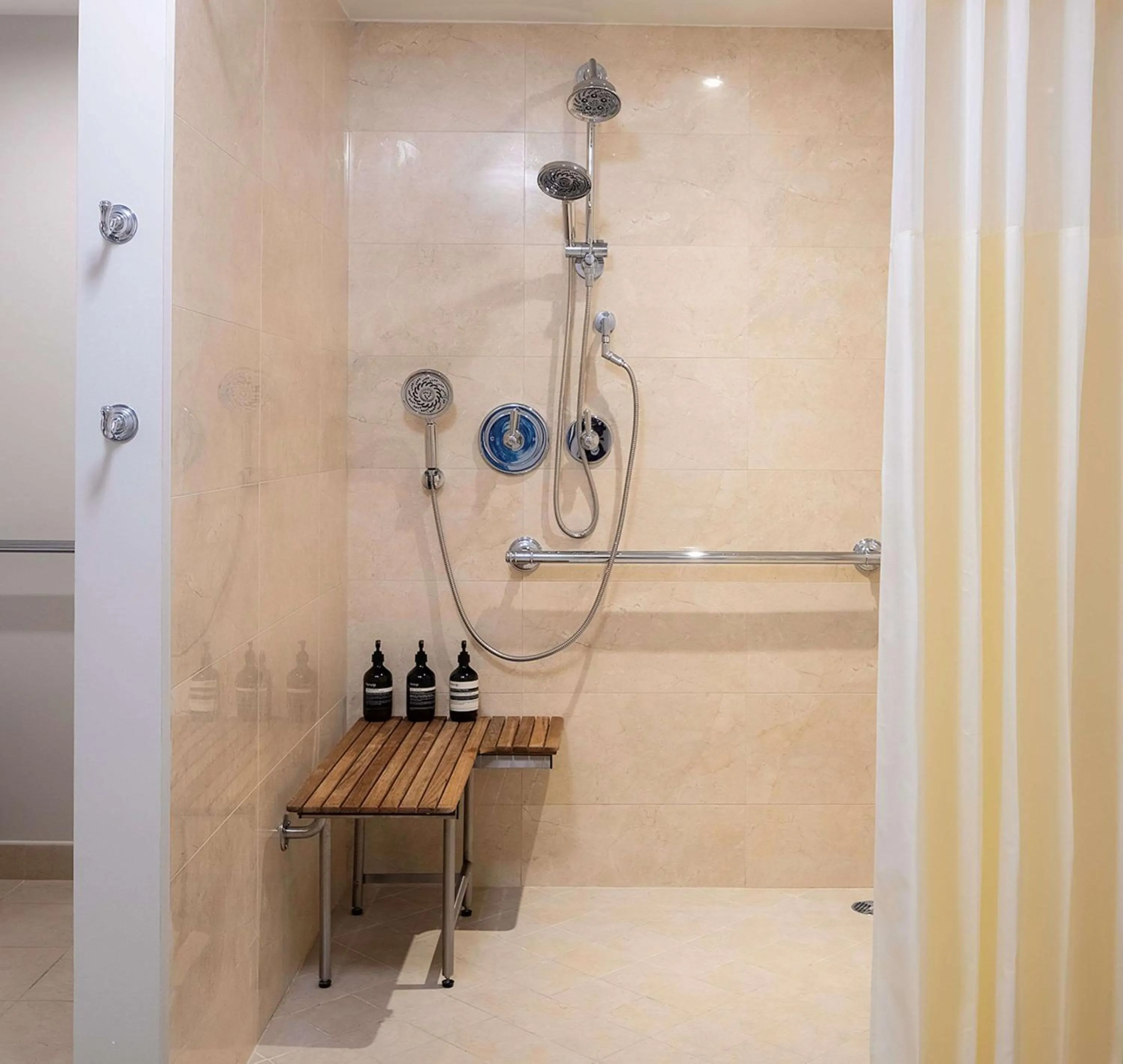 Bathroom in Waldorf Astoria Orlando - An Official Walt Disney World Hotel