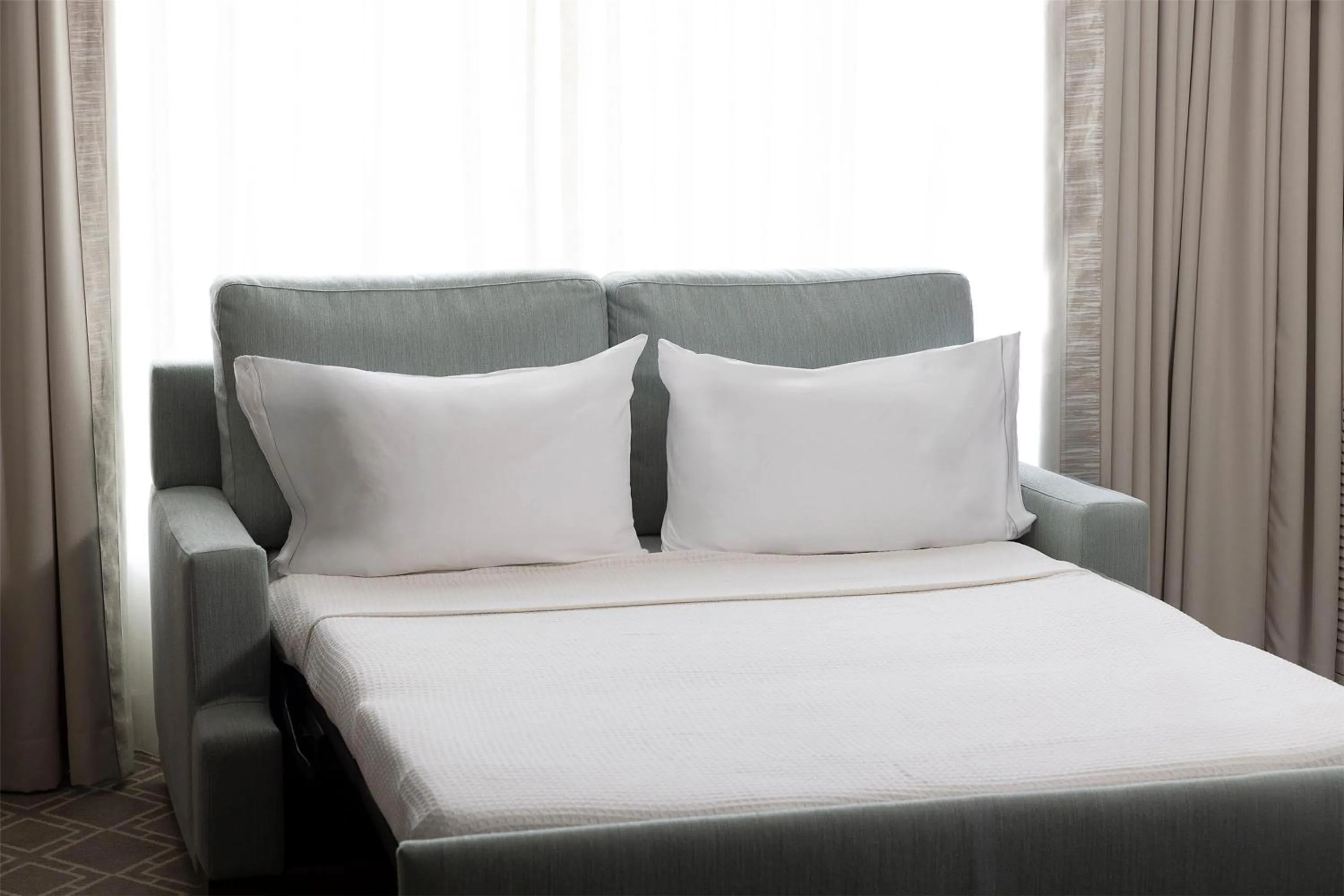 Living room, Bed in Waldorf Astoria Orlando - An Official Walt Disney World Hotel