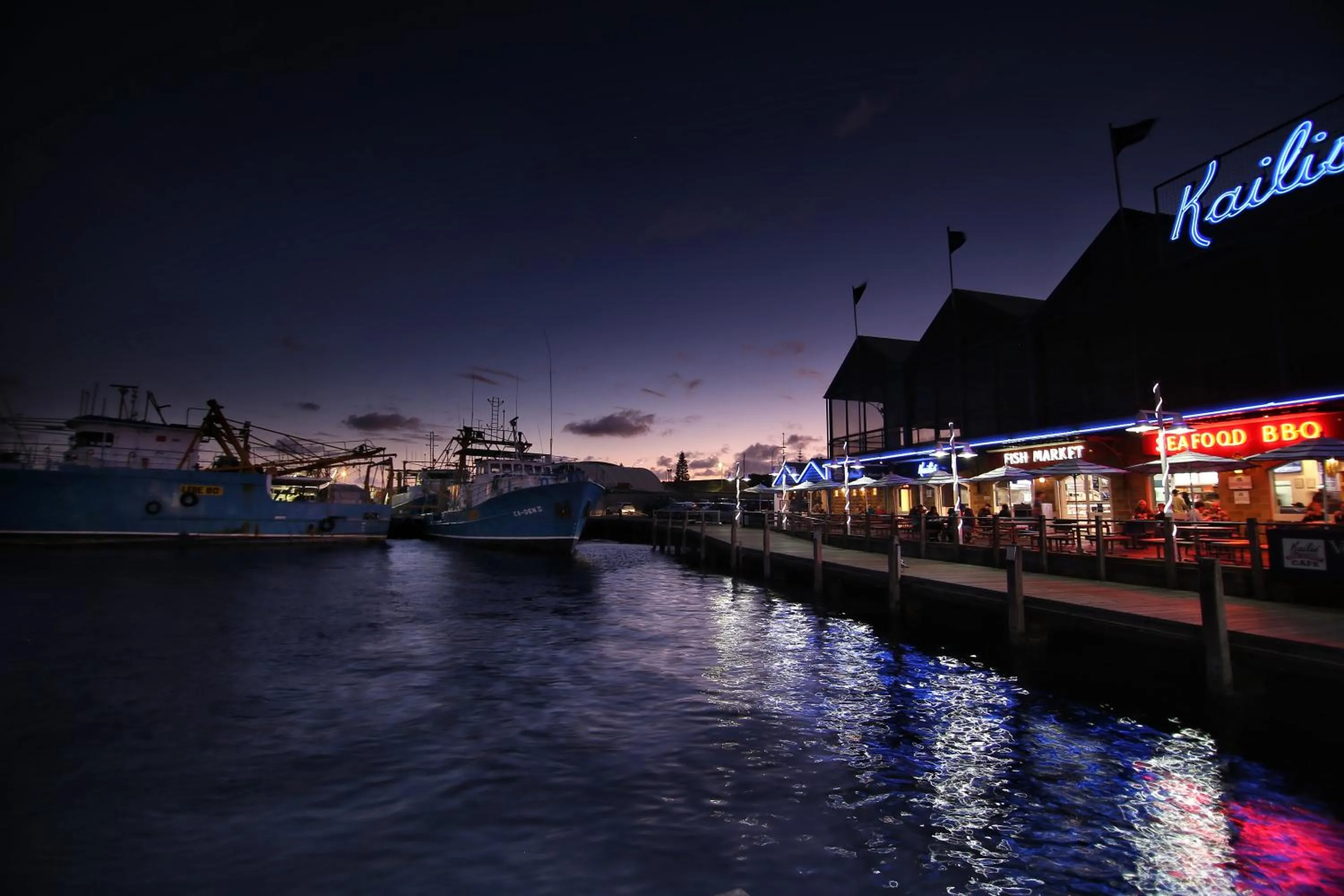 Night in Sundancer Backpackers Hostel