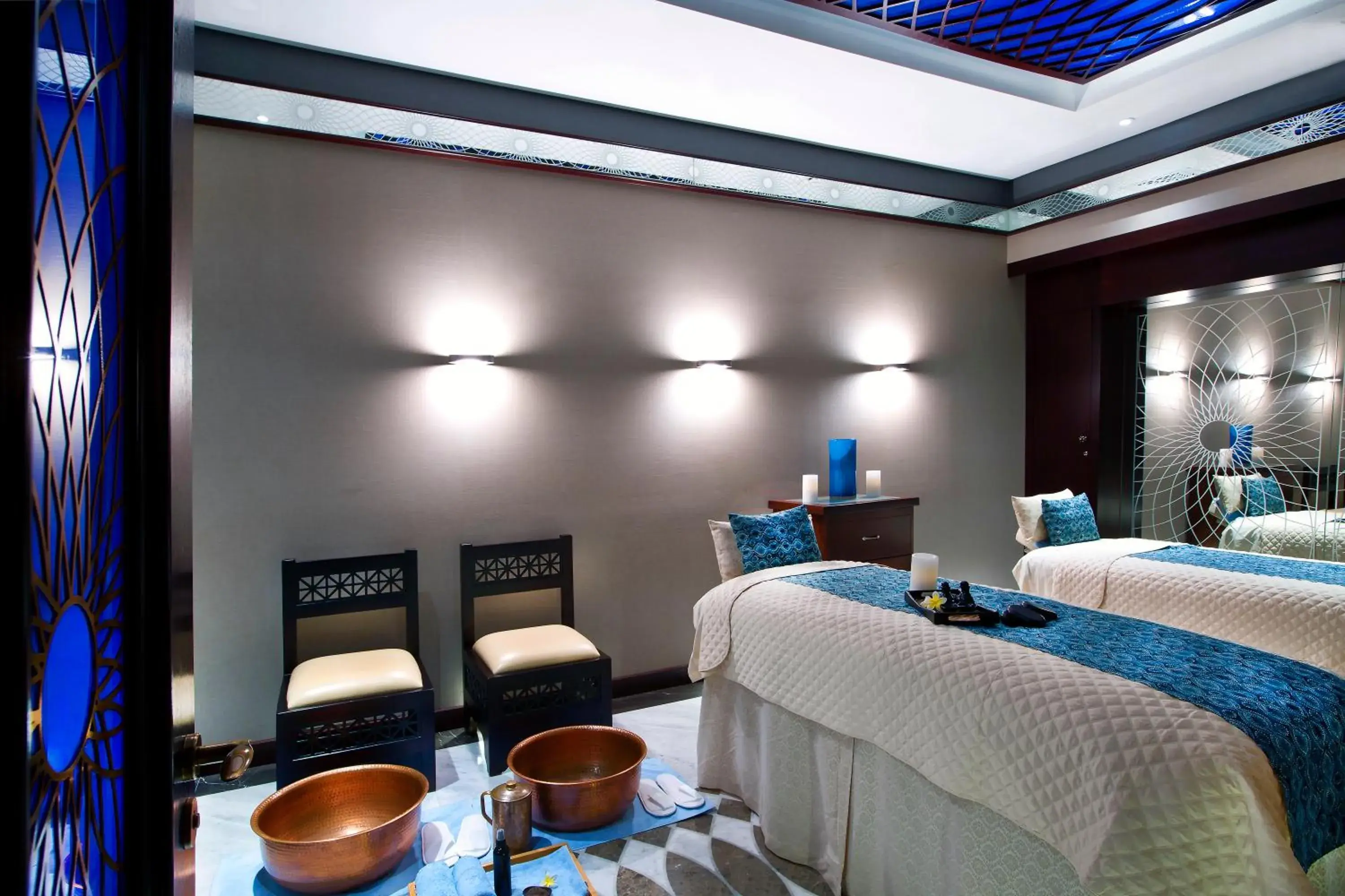 Massage, Bed in Bab Al Qasr Residence Massage, Bed in Bab Al Qasr Residence